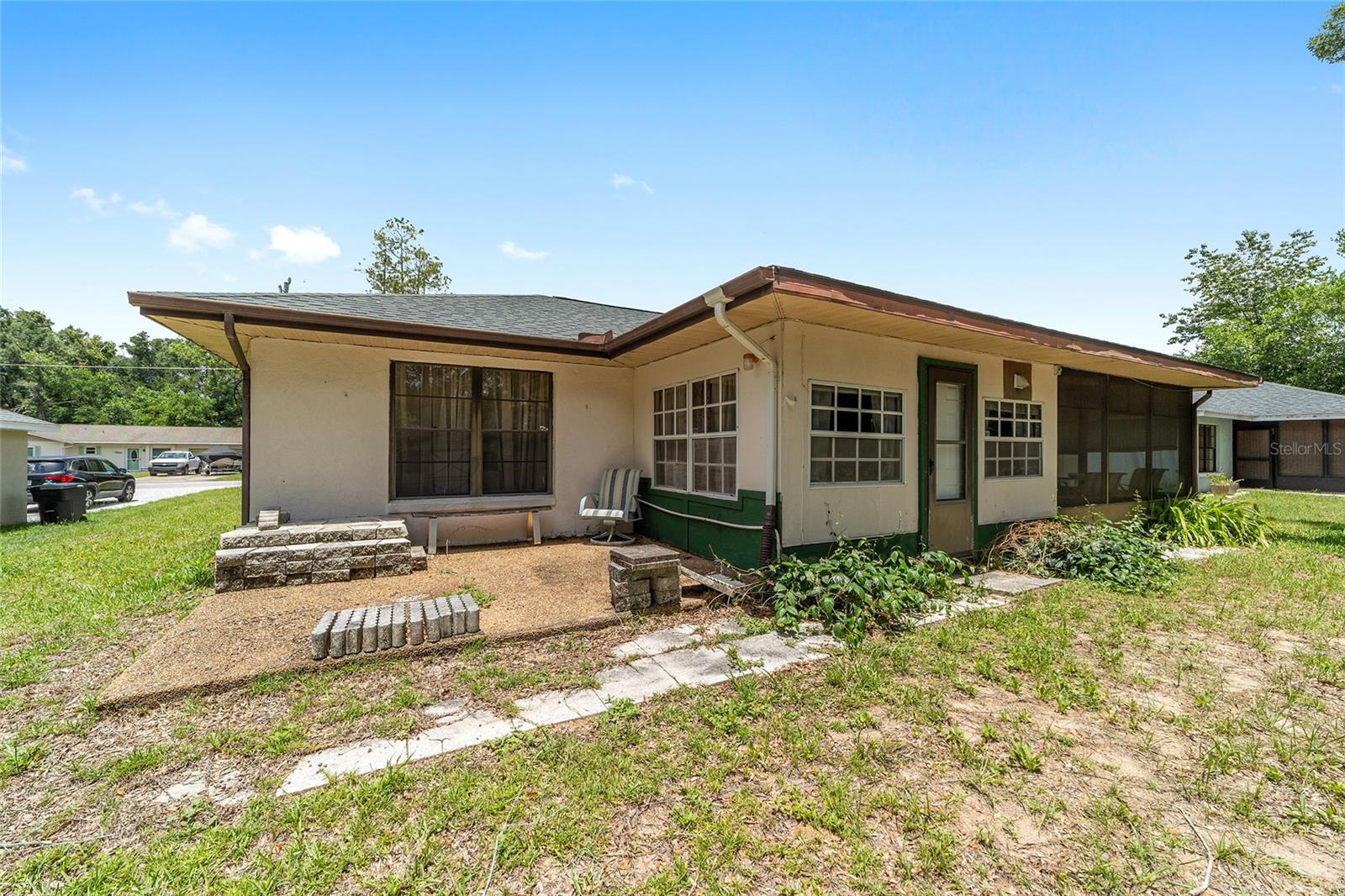 RAINBOW LAKES ESTATE - Residential