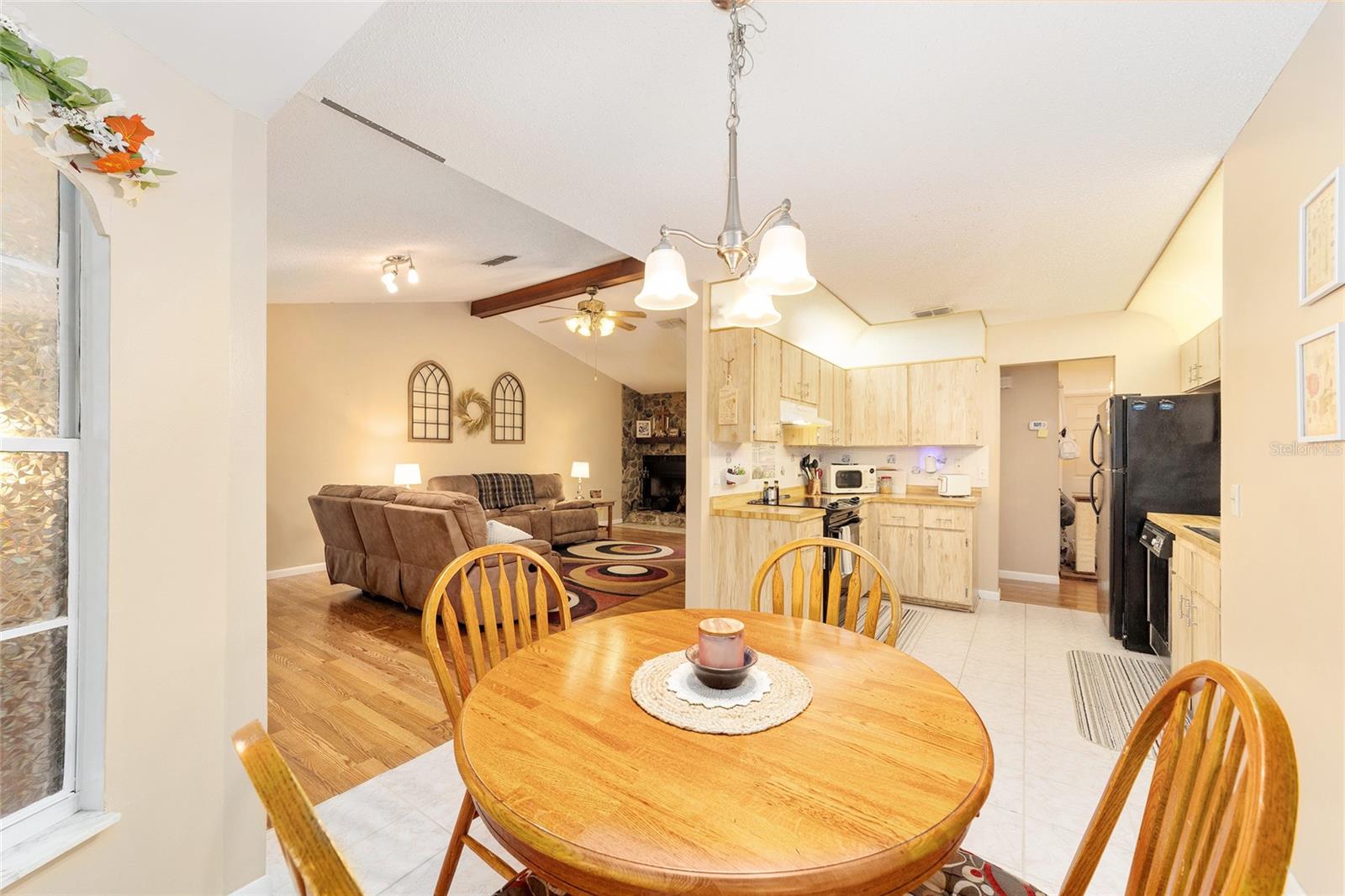 RAINBOW LAKES ESTATE - Residential