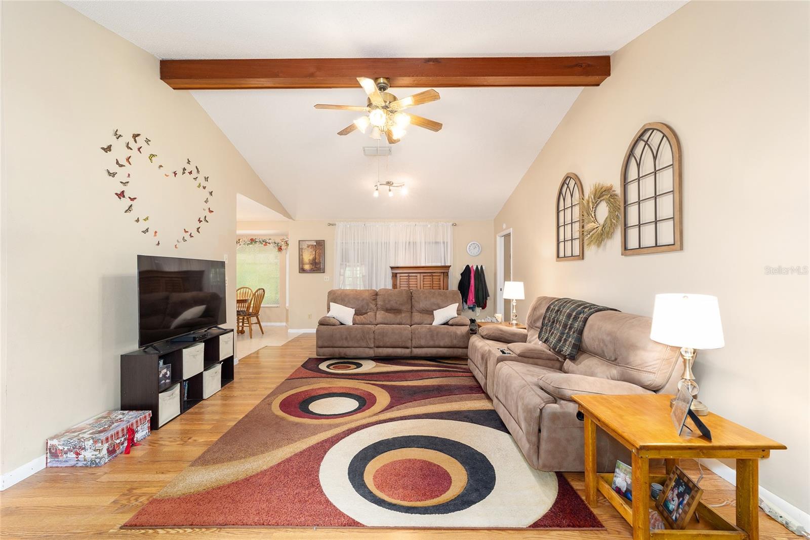 RAINBOW LAKES ESTATE - Residential