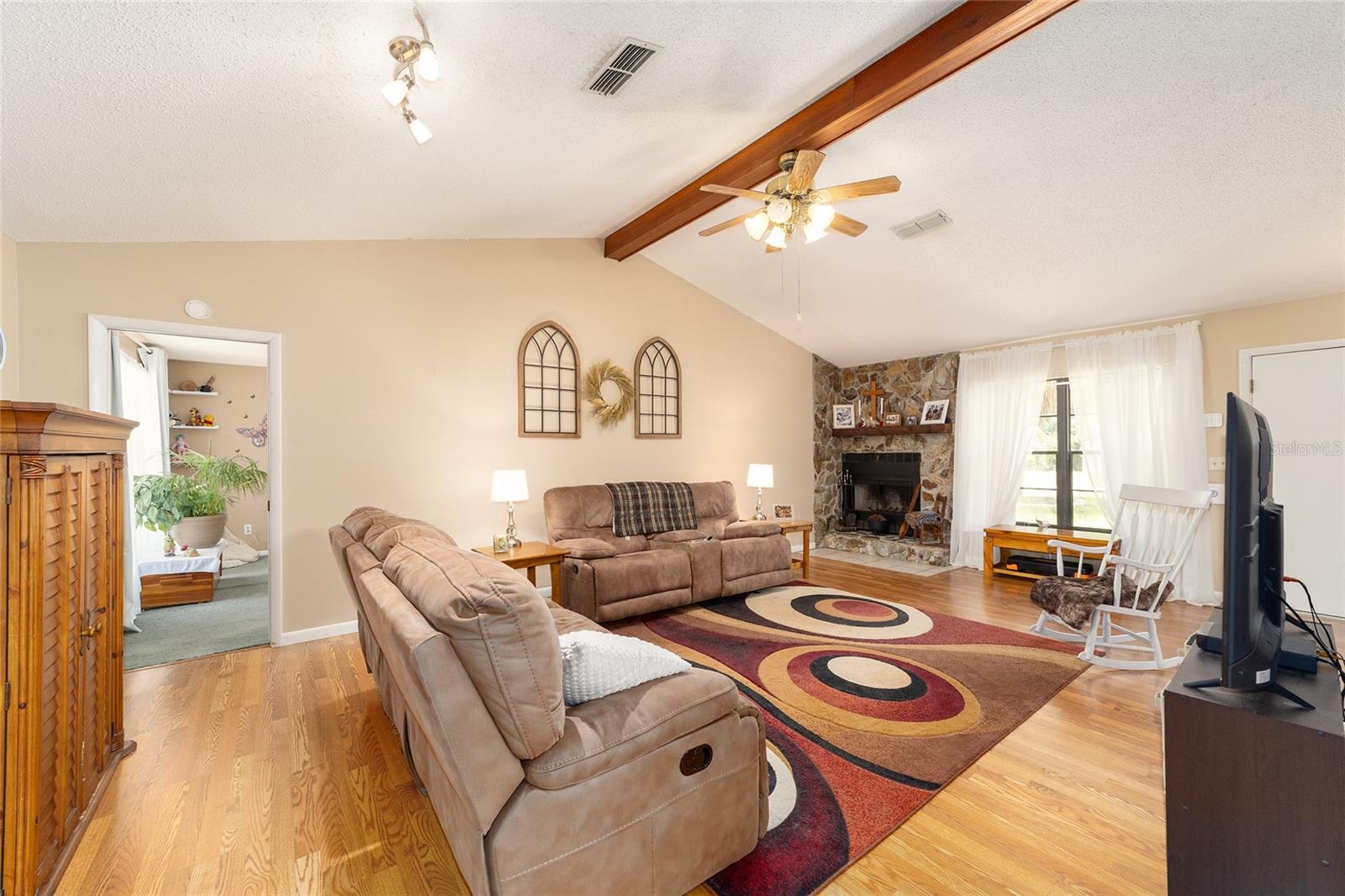 RAINBOW LAKES ESTATE - Residential