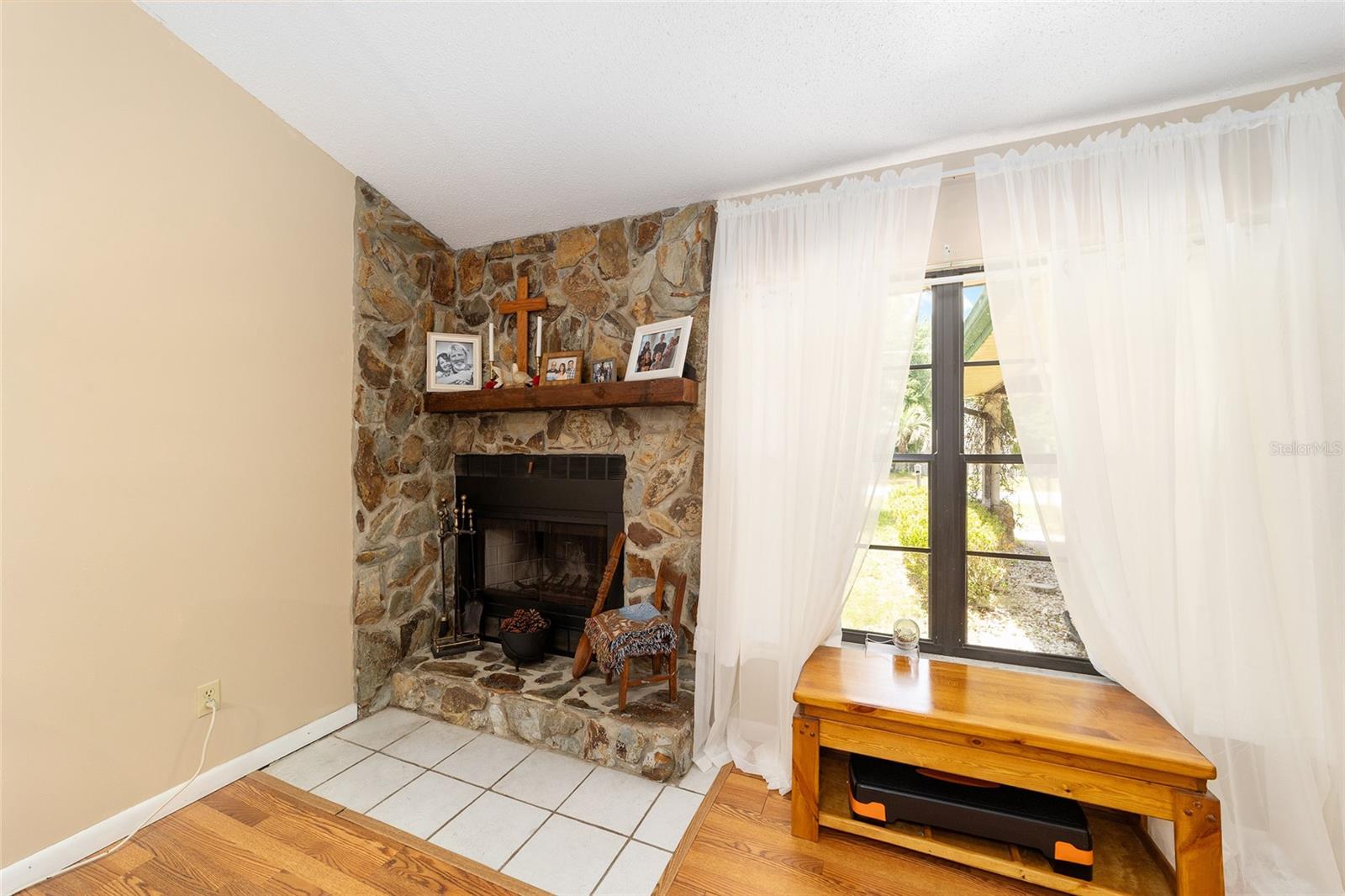 RAINBOW LAKES ESTATE - Residential