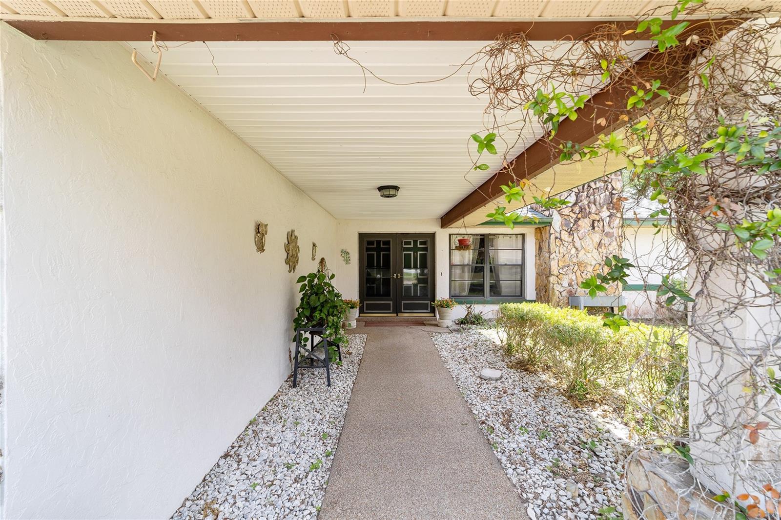 RAINBOW LAKES ESTATE - Residential