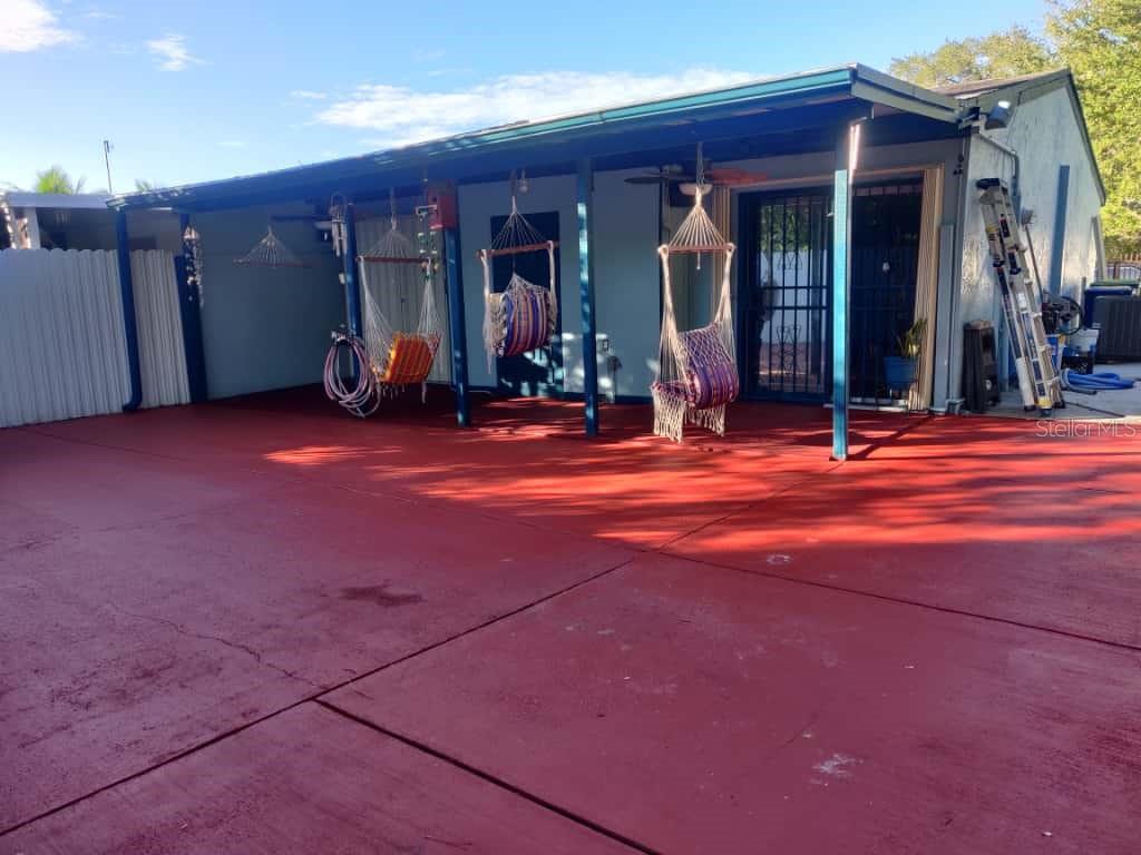 21348 NW 40TH CIRCLE COURT