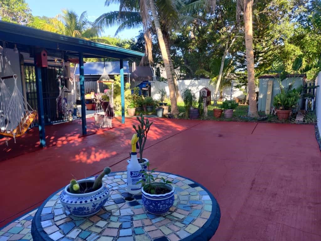 21348 NW 40TH CIRCLE COURT