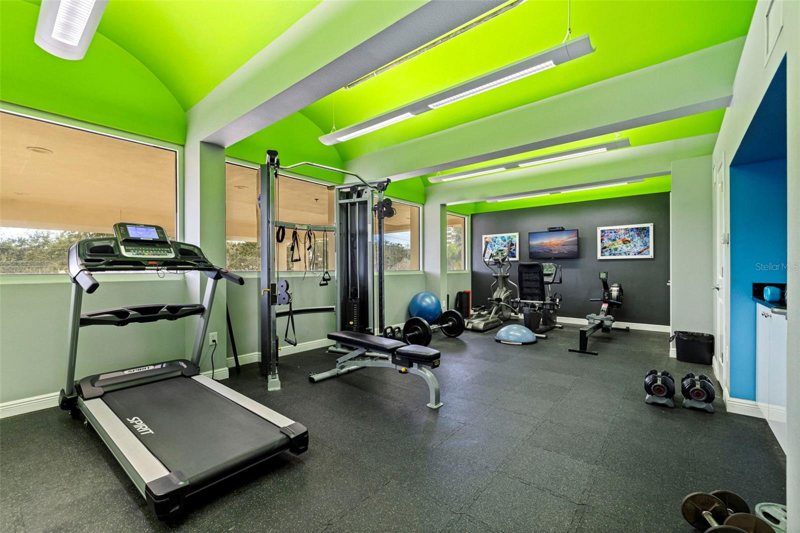 ISLAND WAY TOWERS CONDO - Residential