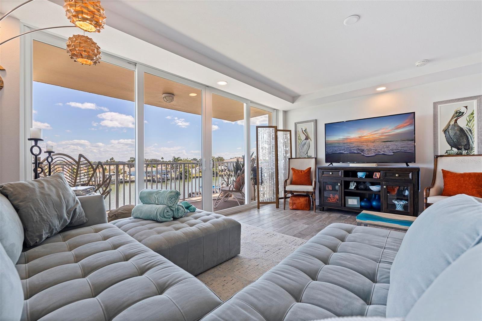 ISLAND WAY TOWERS CONDO - Residential