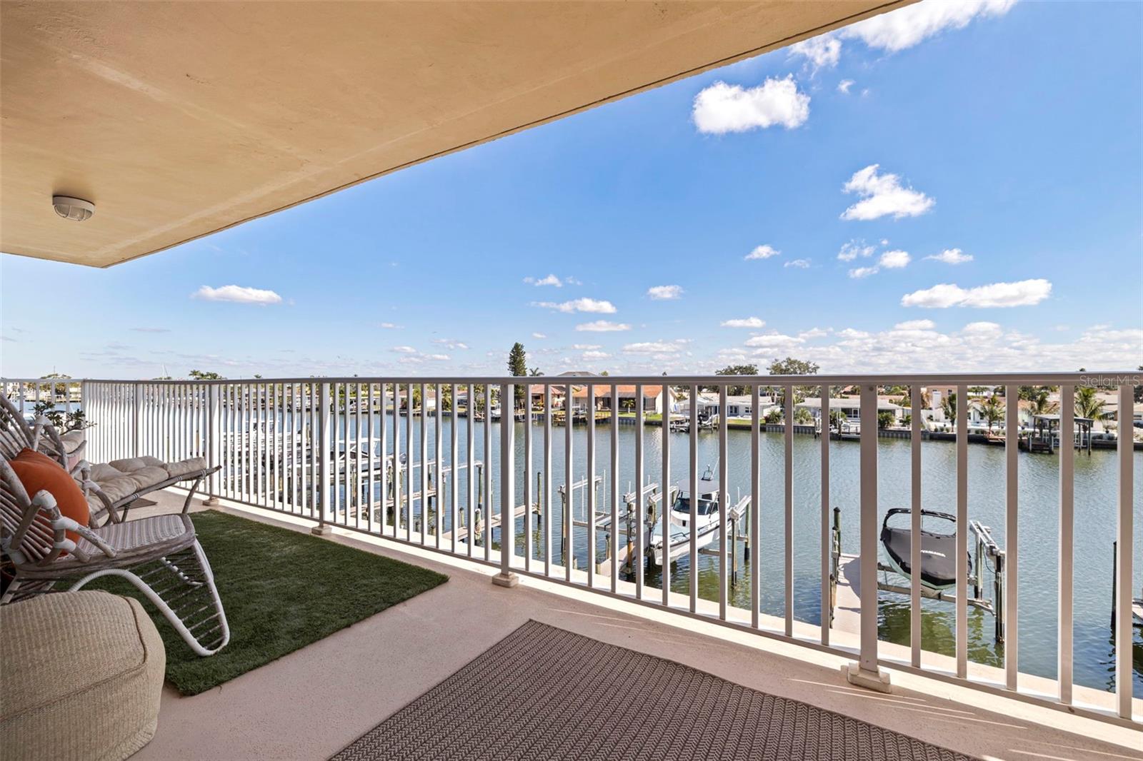 ISLAND WAY TOWERS CONDO - Residential