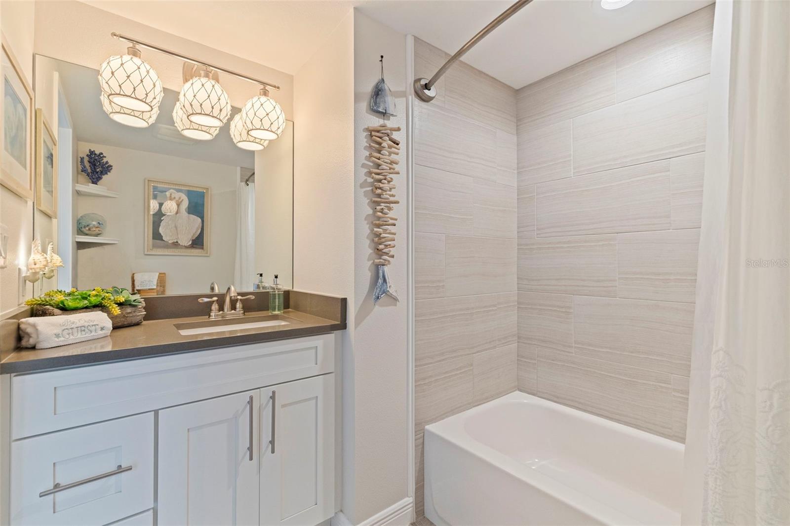 ISLAND WAY TOWERS CONDO - Residential