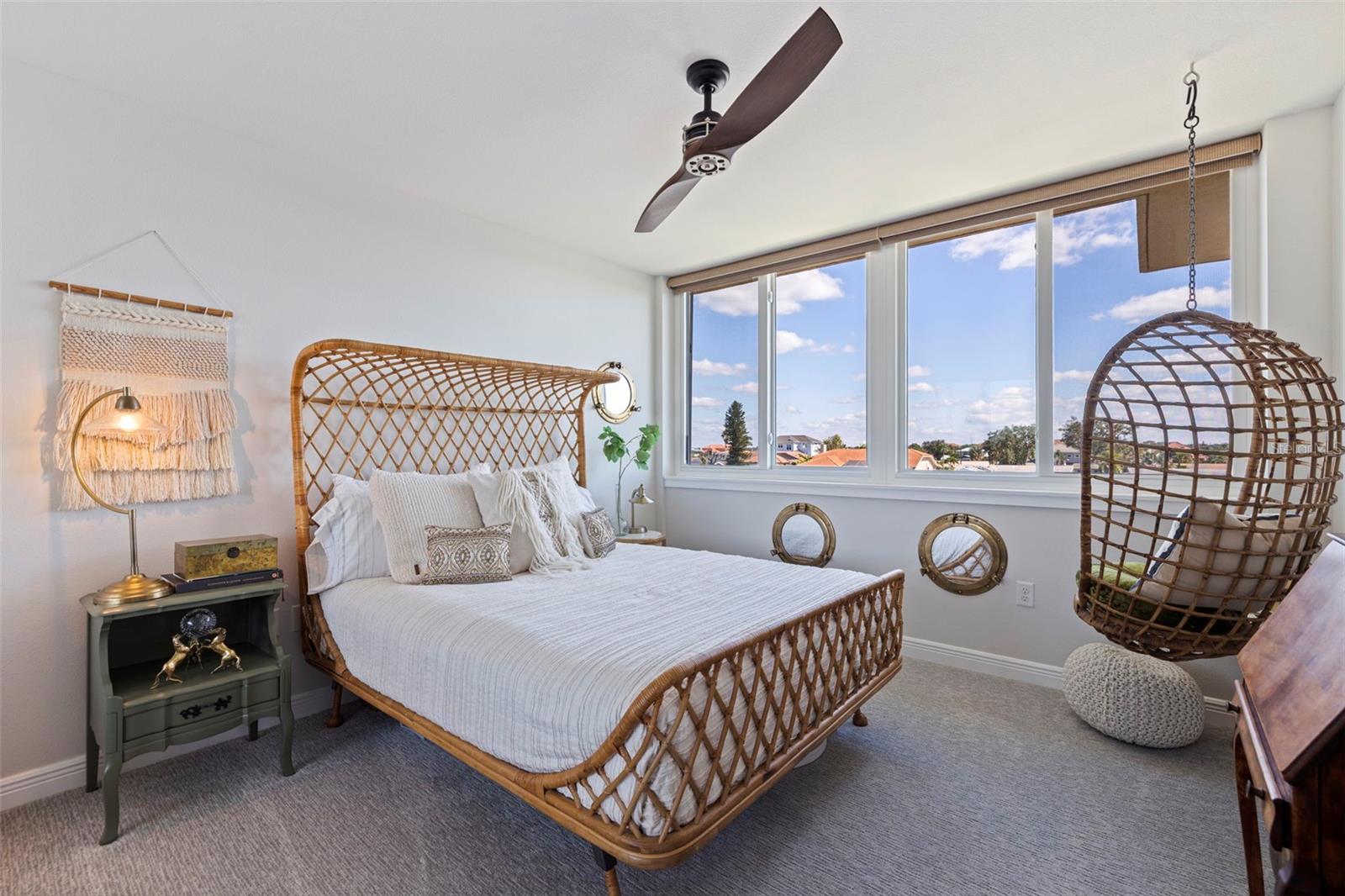 ISLAND WAY TOWERS CONDO - Residential