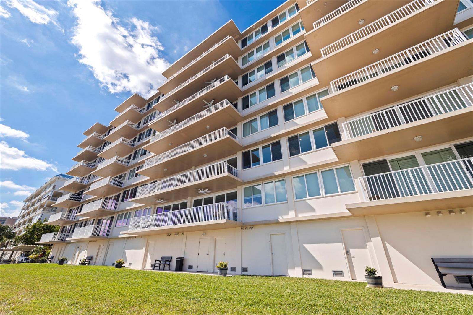 ISLAND WAY TOWERS CONDO - Residential