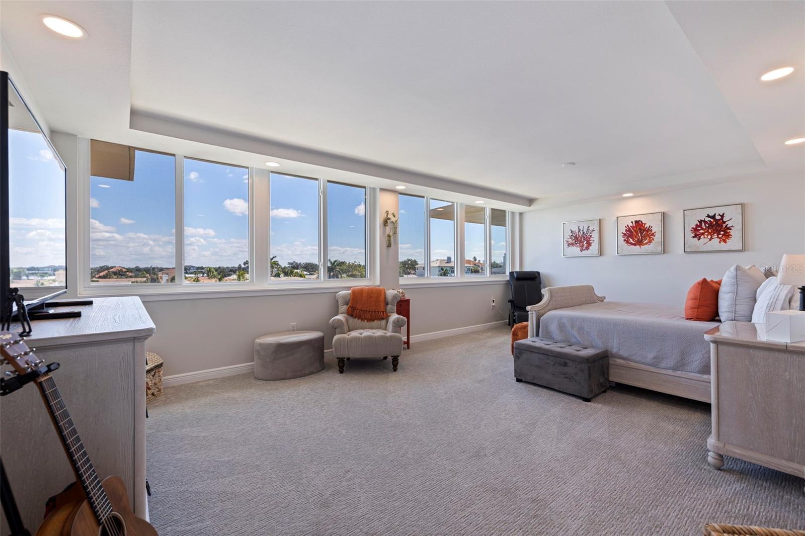 ISLAND WAY TOWERS CONDO - Residential