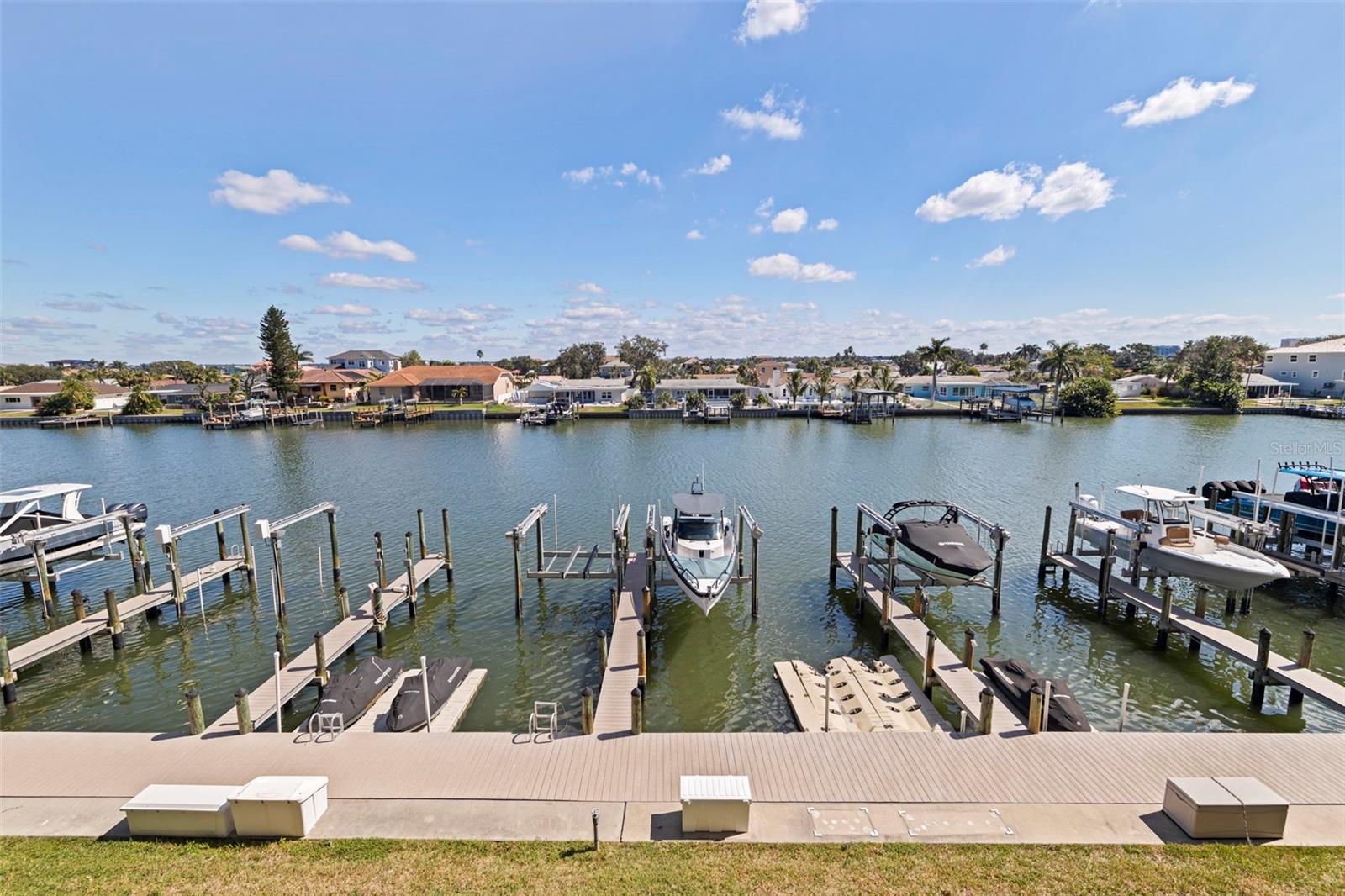 ISLAND WAY TOWERS CONDO - Residential