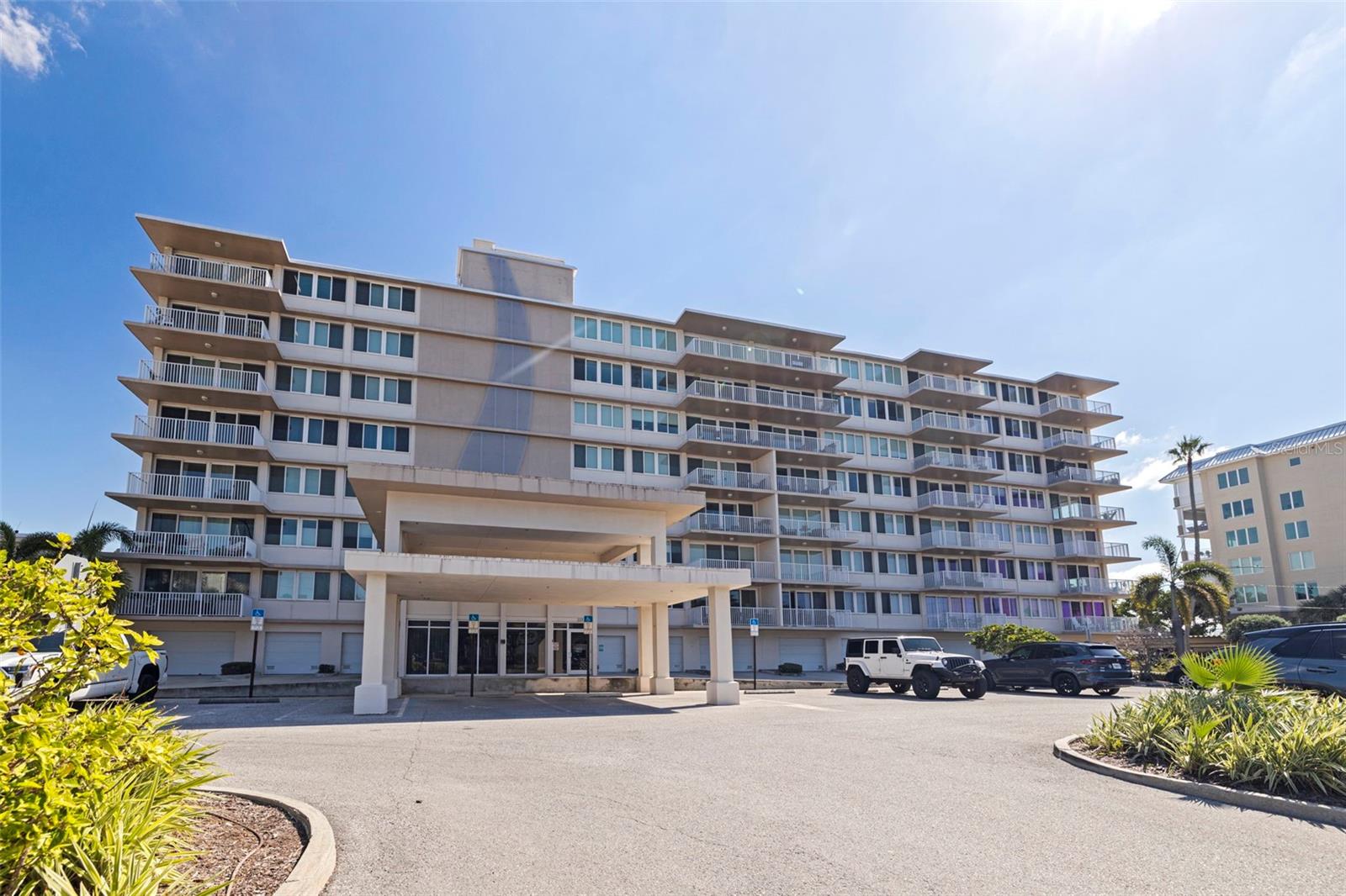 ISLAND WAY TOWERS CONDO - Residential