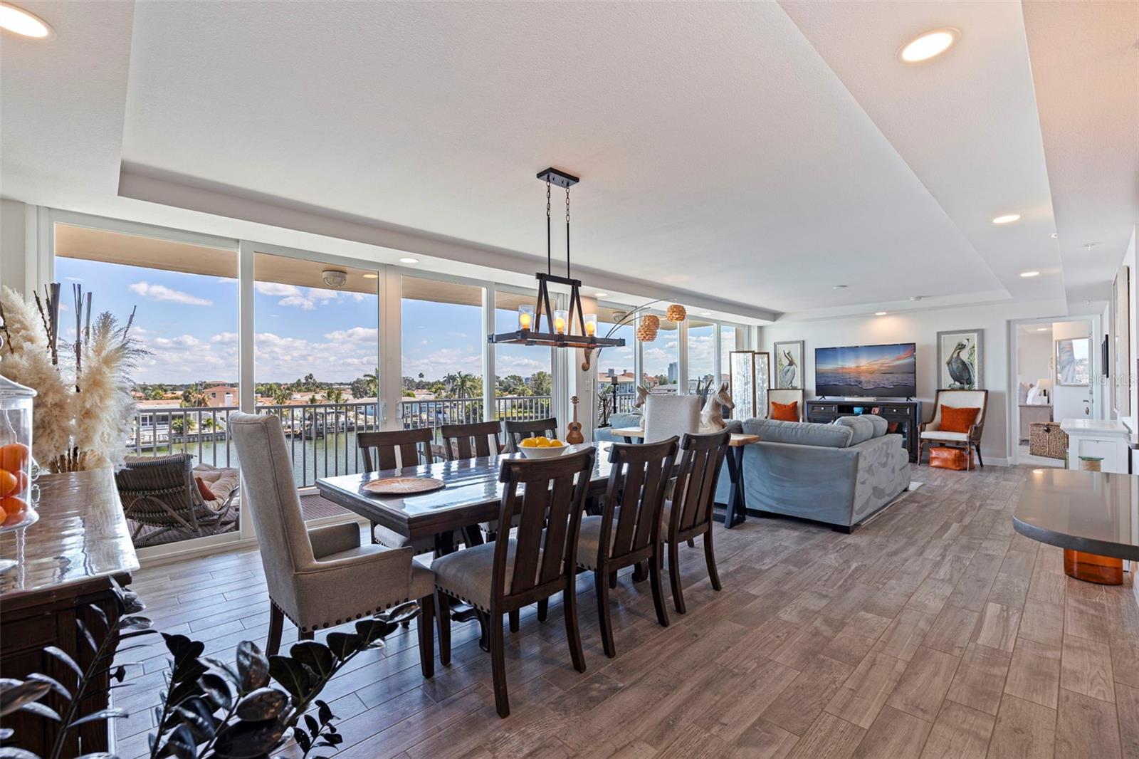 ISLAND WAY TOWERS CONDO - Residential