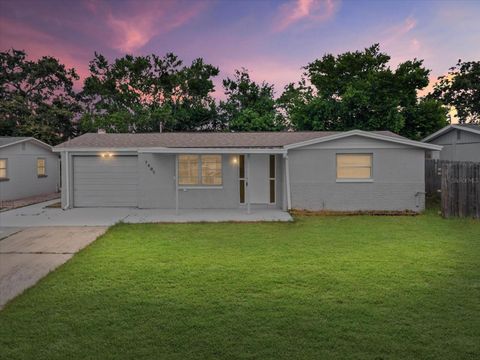 Photo of 7405 Country Club Drive, Hudson, FL 34667 (MLS # TB8428298)