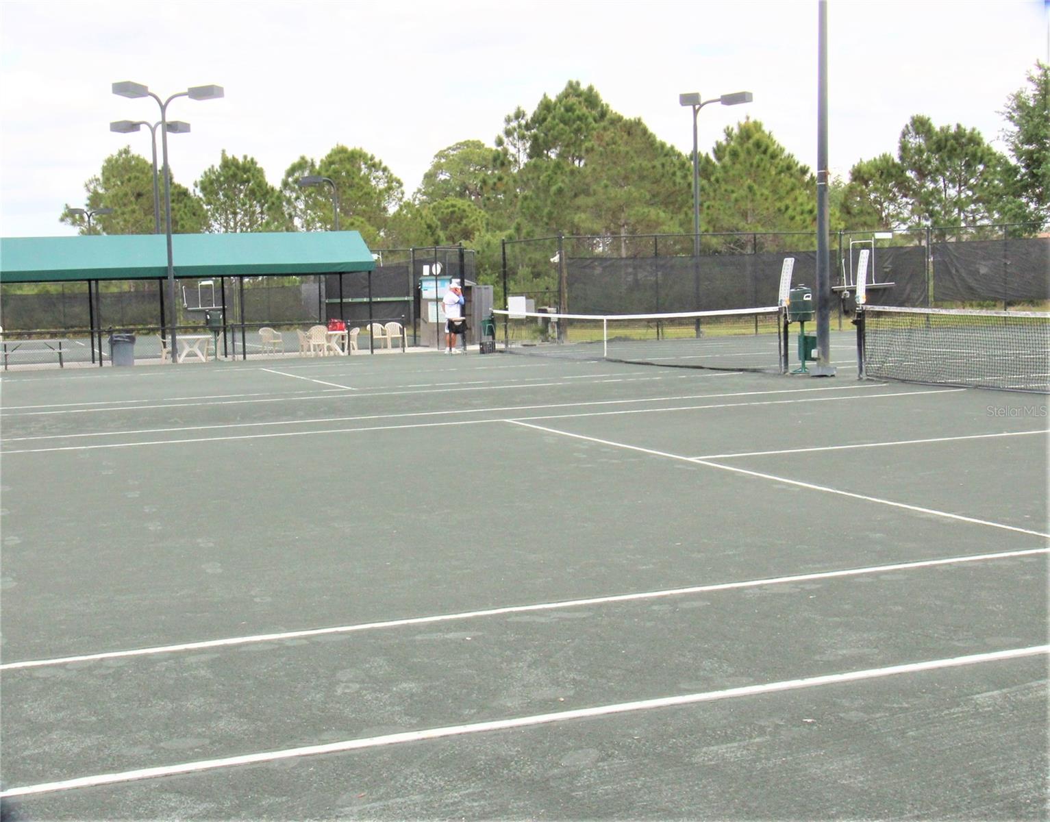 TOWNS AT LAKESIDE - Residential Lease