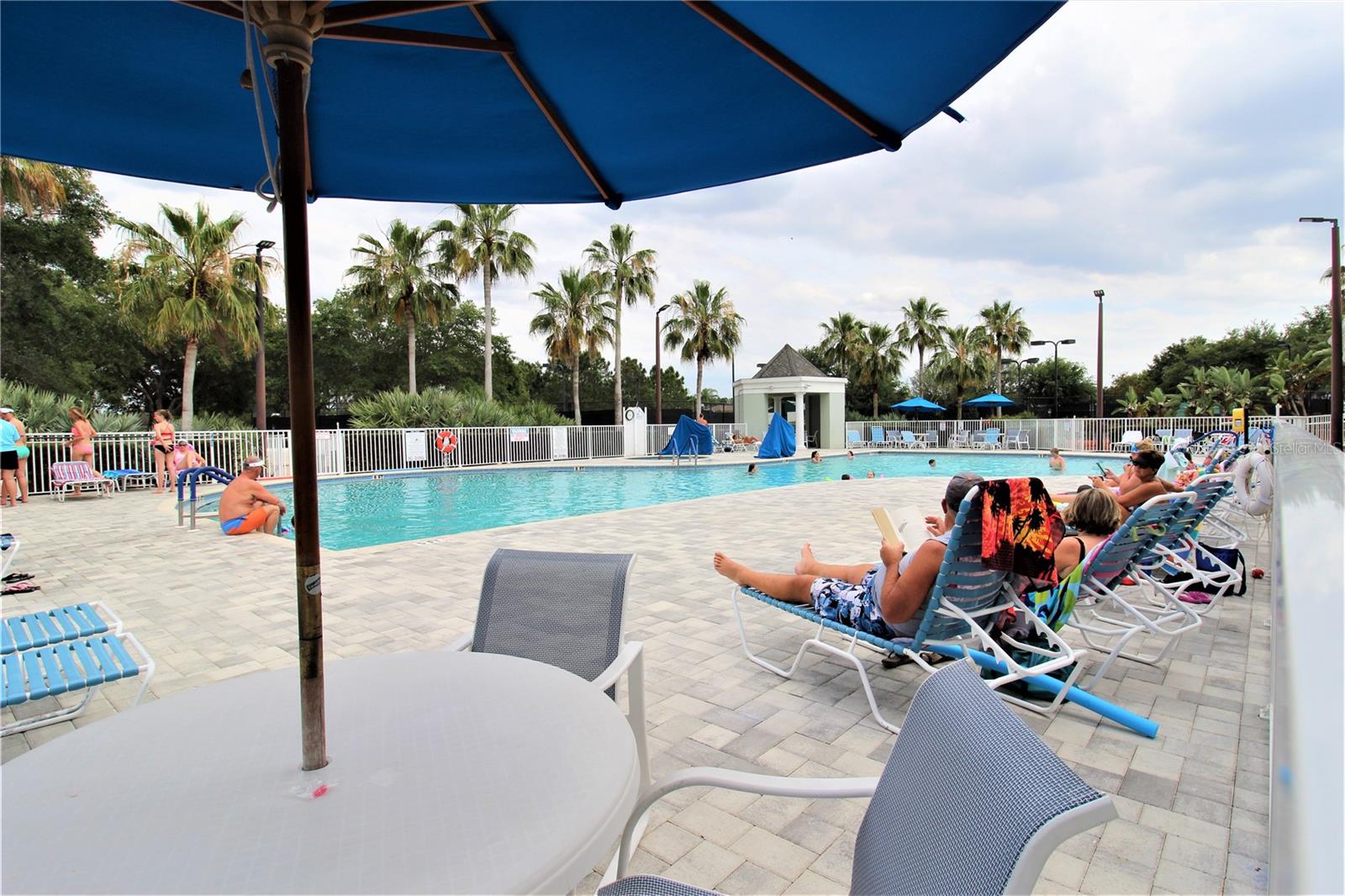 TOWNS AT LAKESIDE - Residential Lease