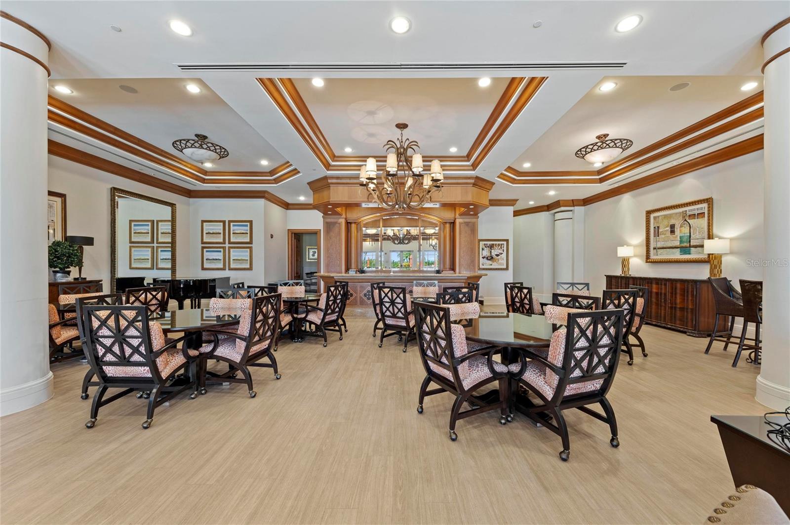 GRANDE IS TWRS 03 & 04 PH I - Residential