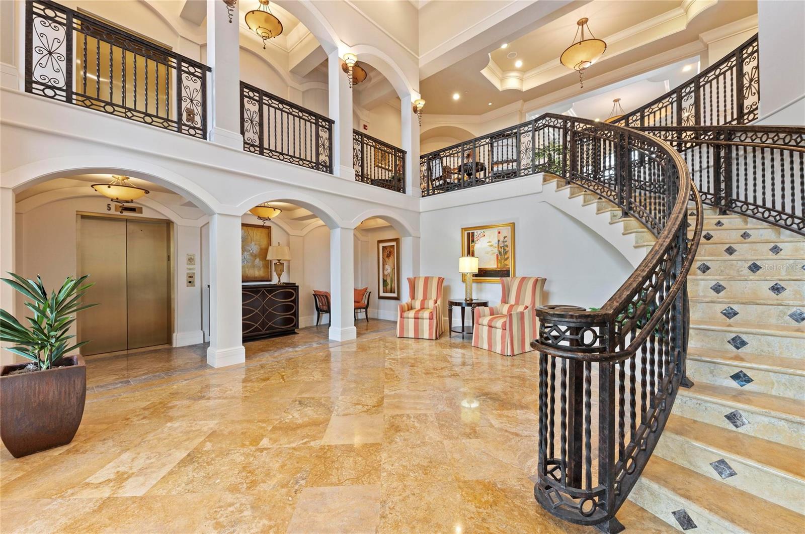 GRANDE IS TWRS 03 & 04 PH I - Residential