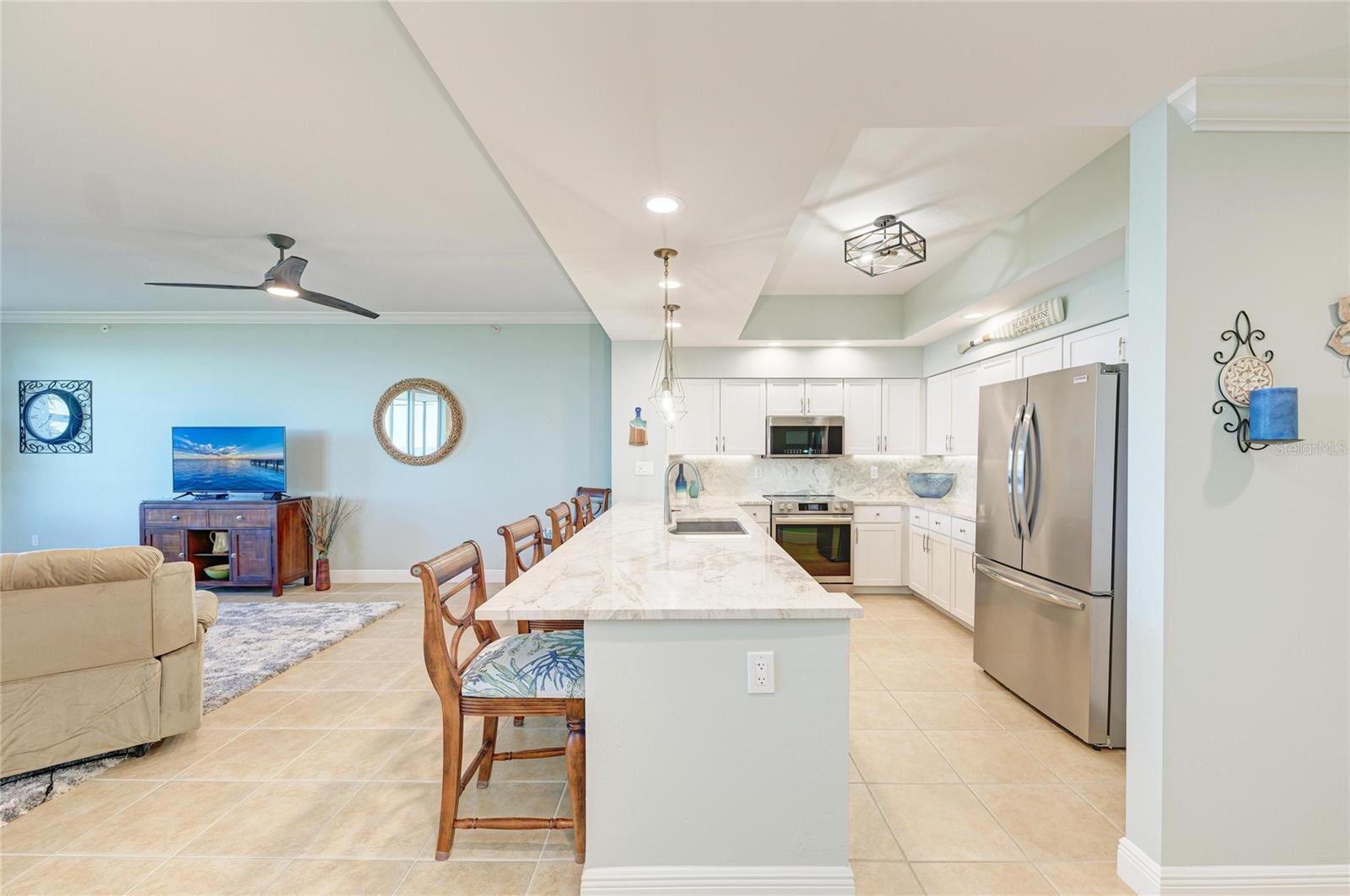 GRANDE IS TWRS 03 & 04 PH I - Residential