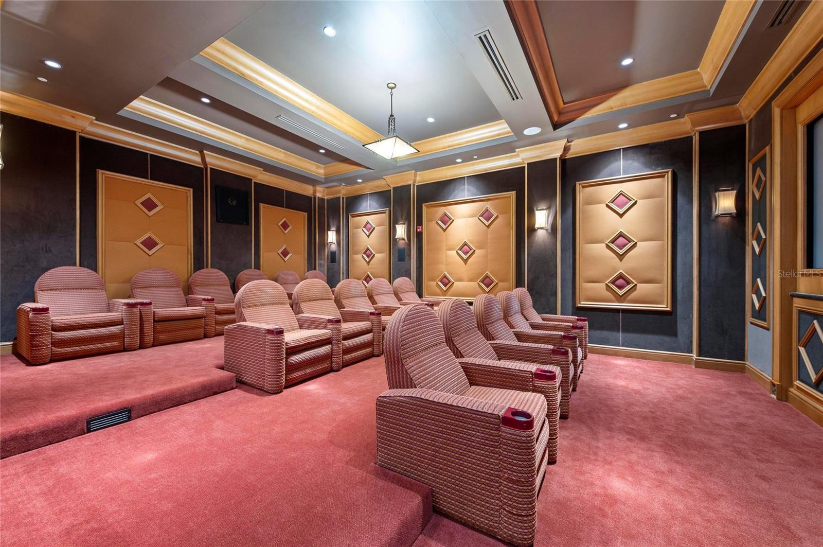 GRANDE IS TWRS 03 & 04 PH I - Residential