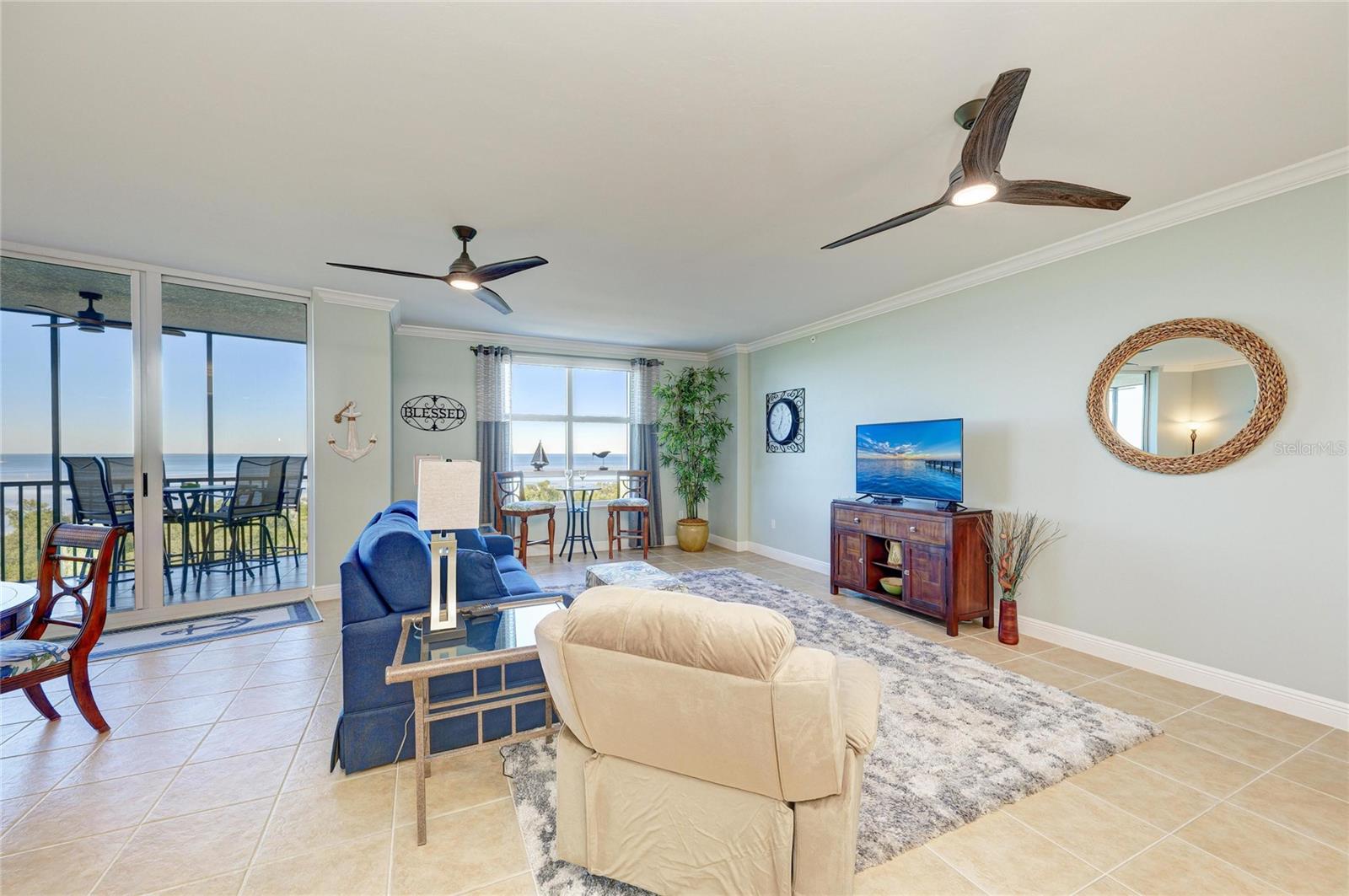 GRANDE IS TWRS 03 & 04 PH I - Residential