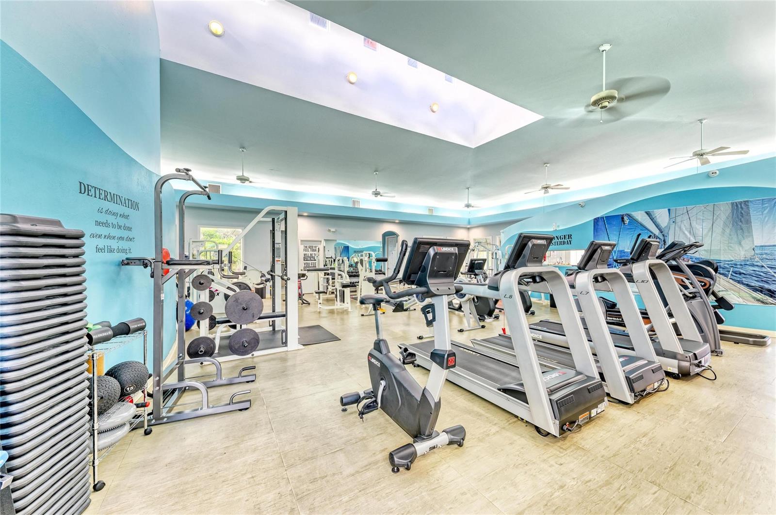 GRANDE IS TWRS 03 & 04 PH I - Residential