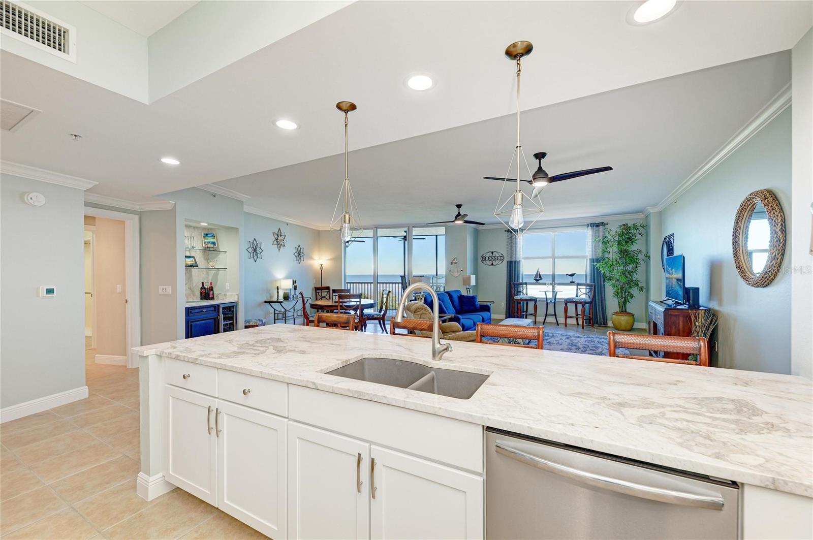 GRANDE IS TWRS 03 & 04 PH I - Residential