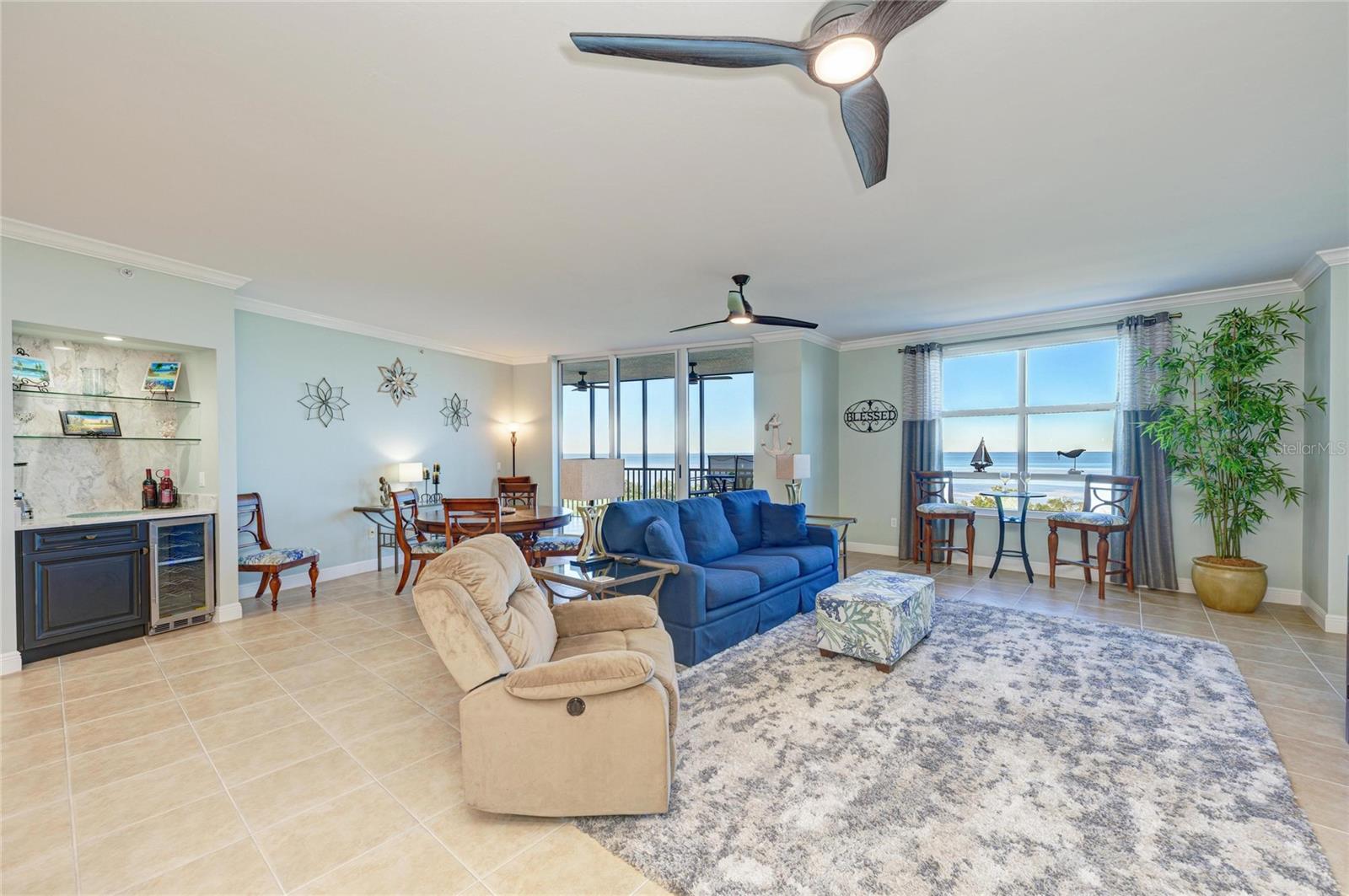 GRANDE IS TWRS 03 & 04 PH I - Residential