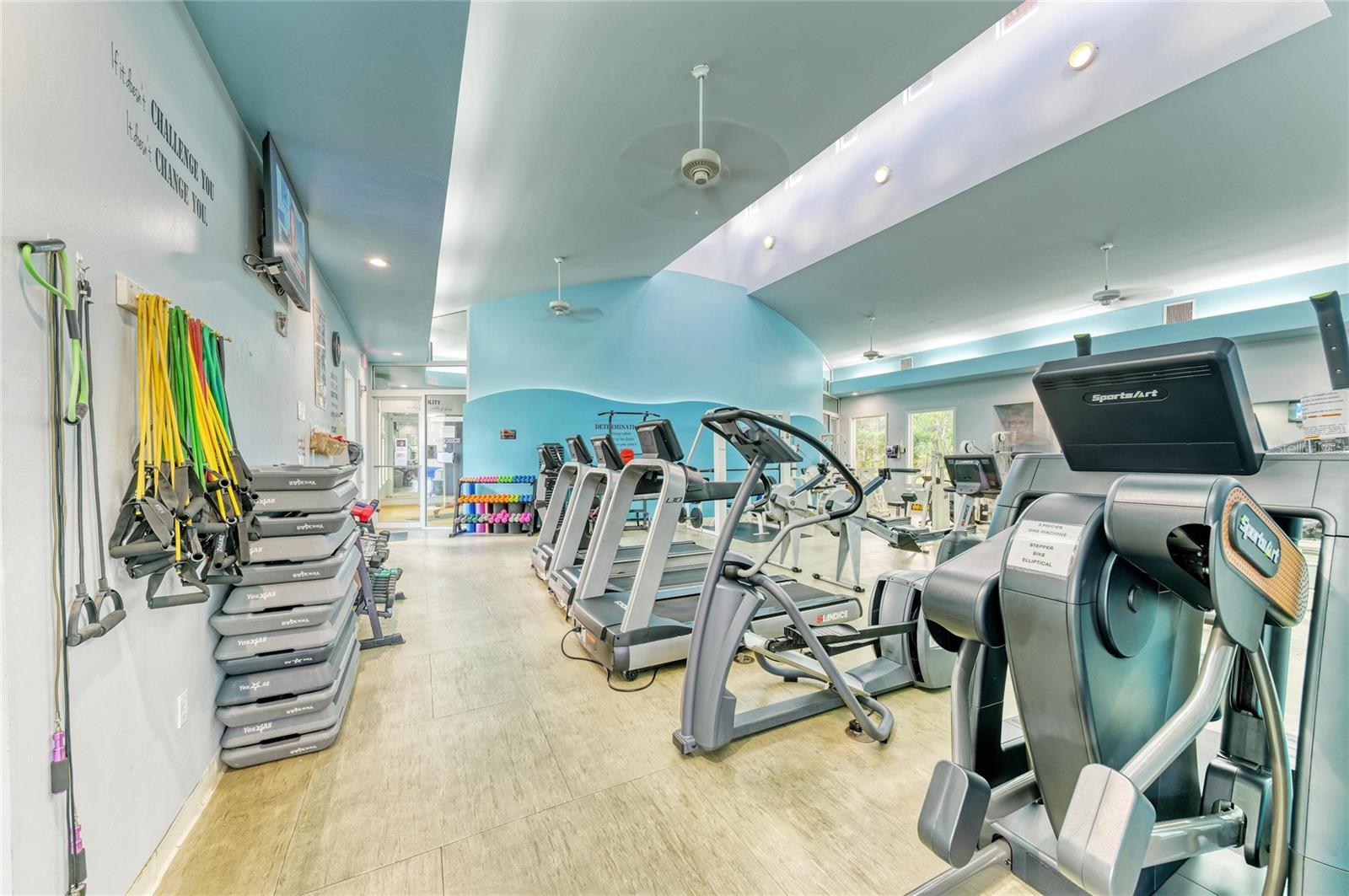 GRANDE IS TWRS 03 & 04 PH I - Residential