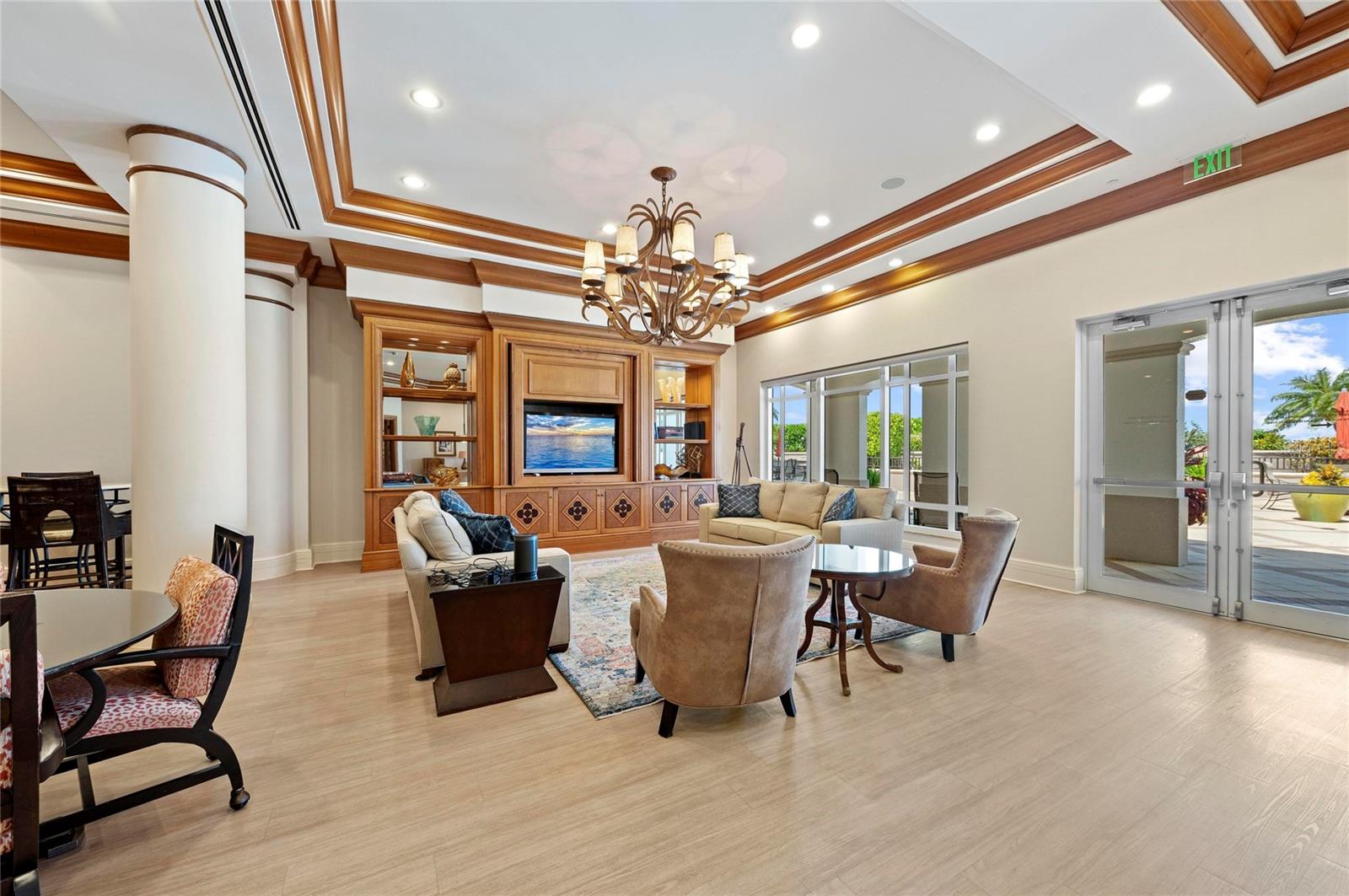 GRANDE IS TWRS 03 & 04 PH I - Residential