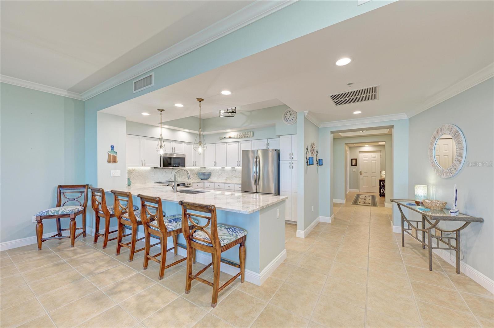 GRANDE IS TWRS 03 & 04 PH I - Residential