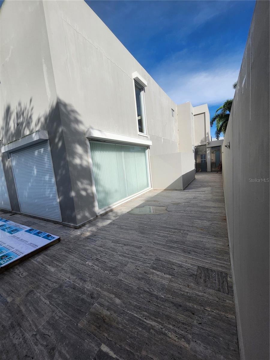 URBANIZACIÓN VISTAS DEL BOSQUE - Residential