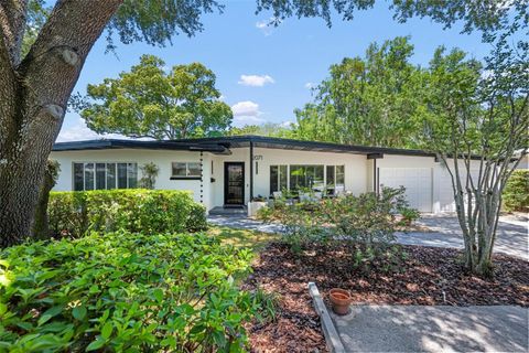 Single Family Residence in WINTER PARK FL 2071 TEMPLE DR Dr.jpg