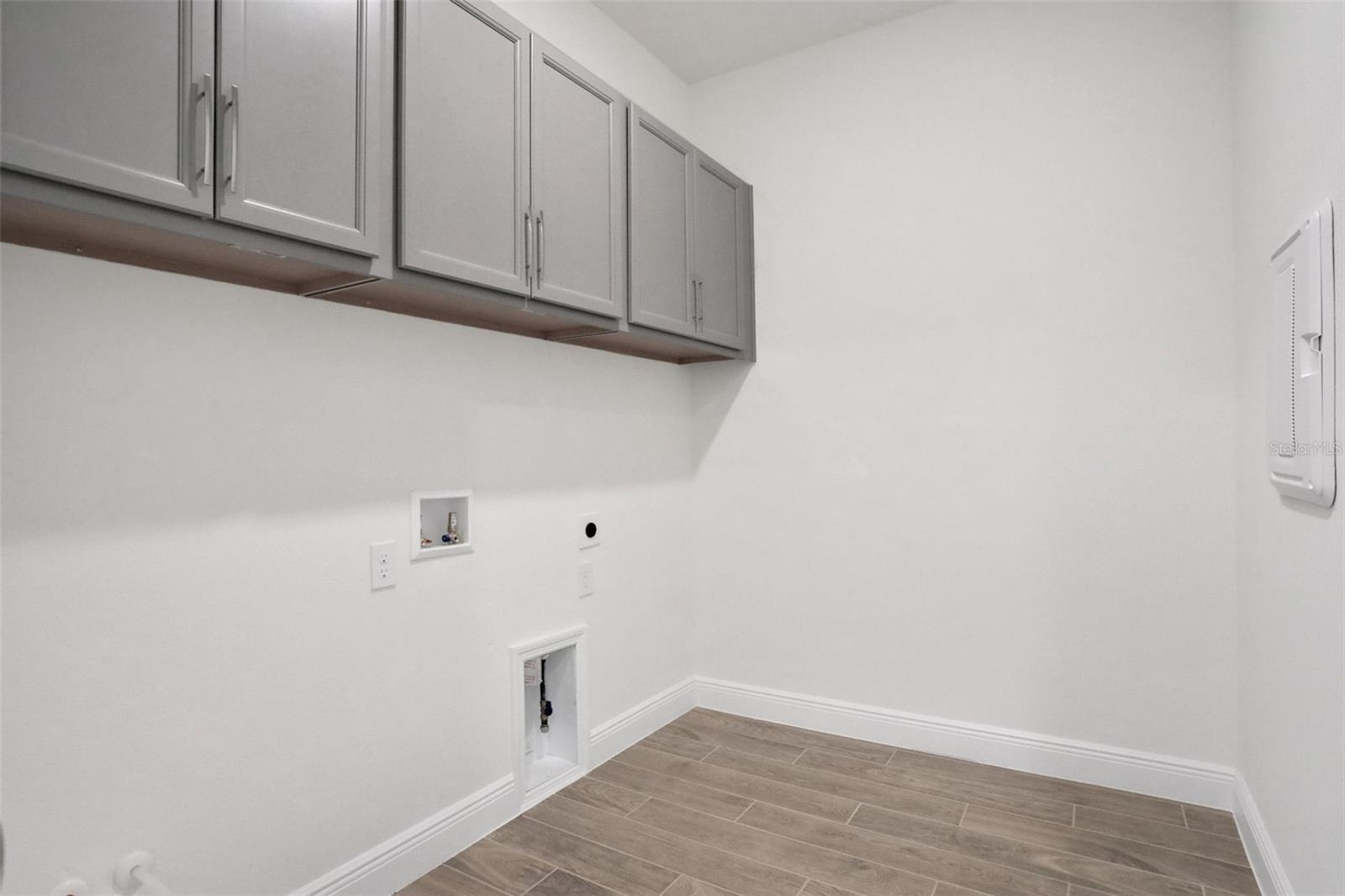 BUNGALOW WALK LAKEWOOD RANCH NEIGHBORHOOD - Residential