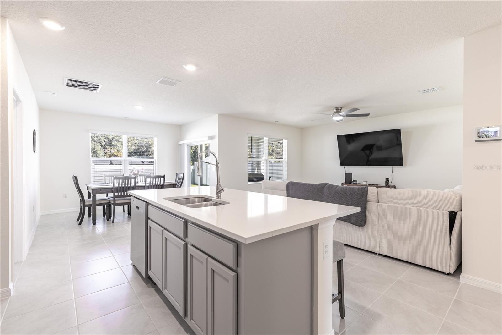 MAGNOLIA POINTE PH 1 - Residential