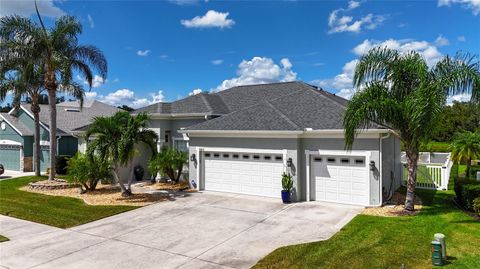 A home in PARRISH