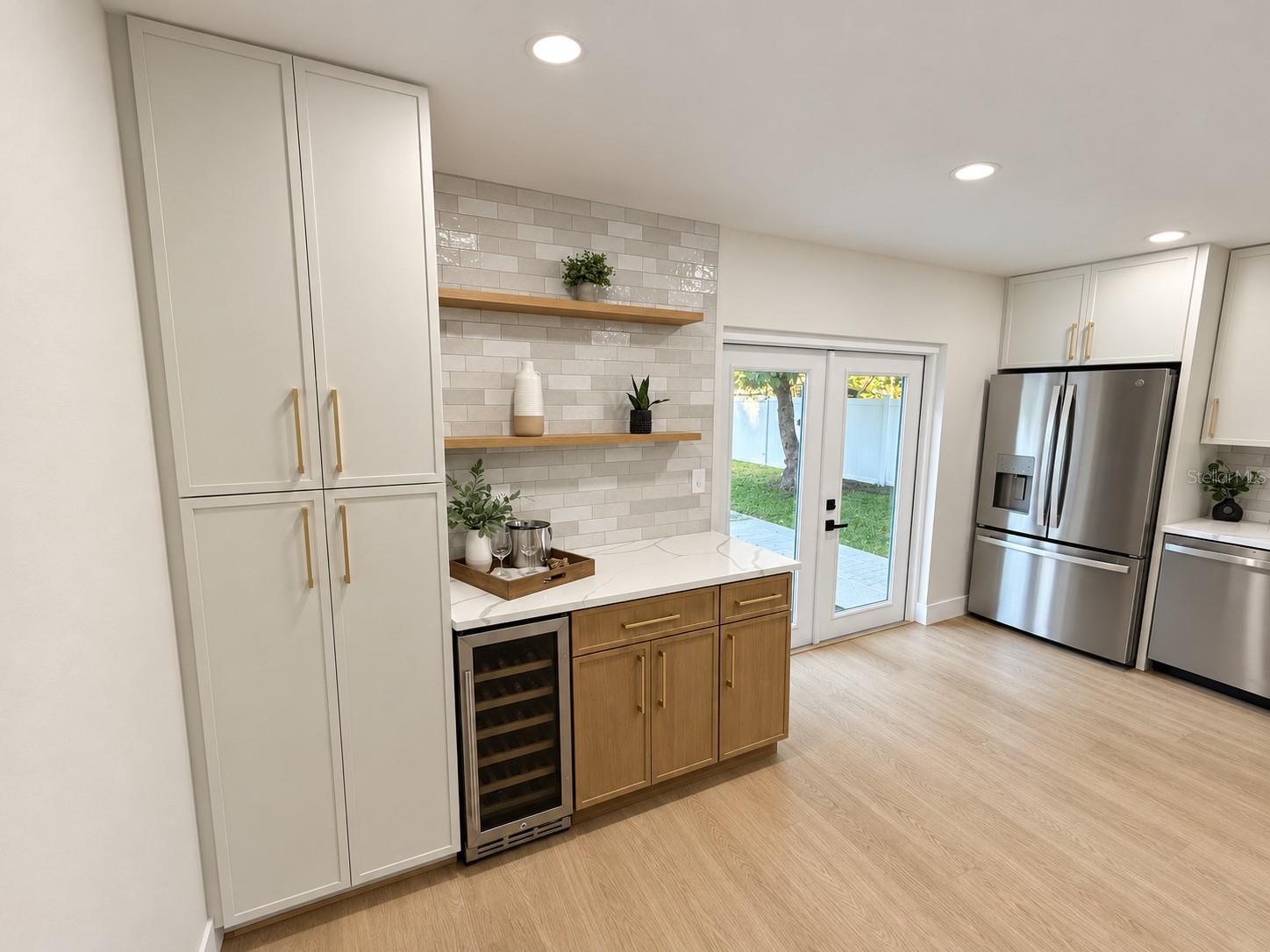 1613 GREENWOOD DRIVE
