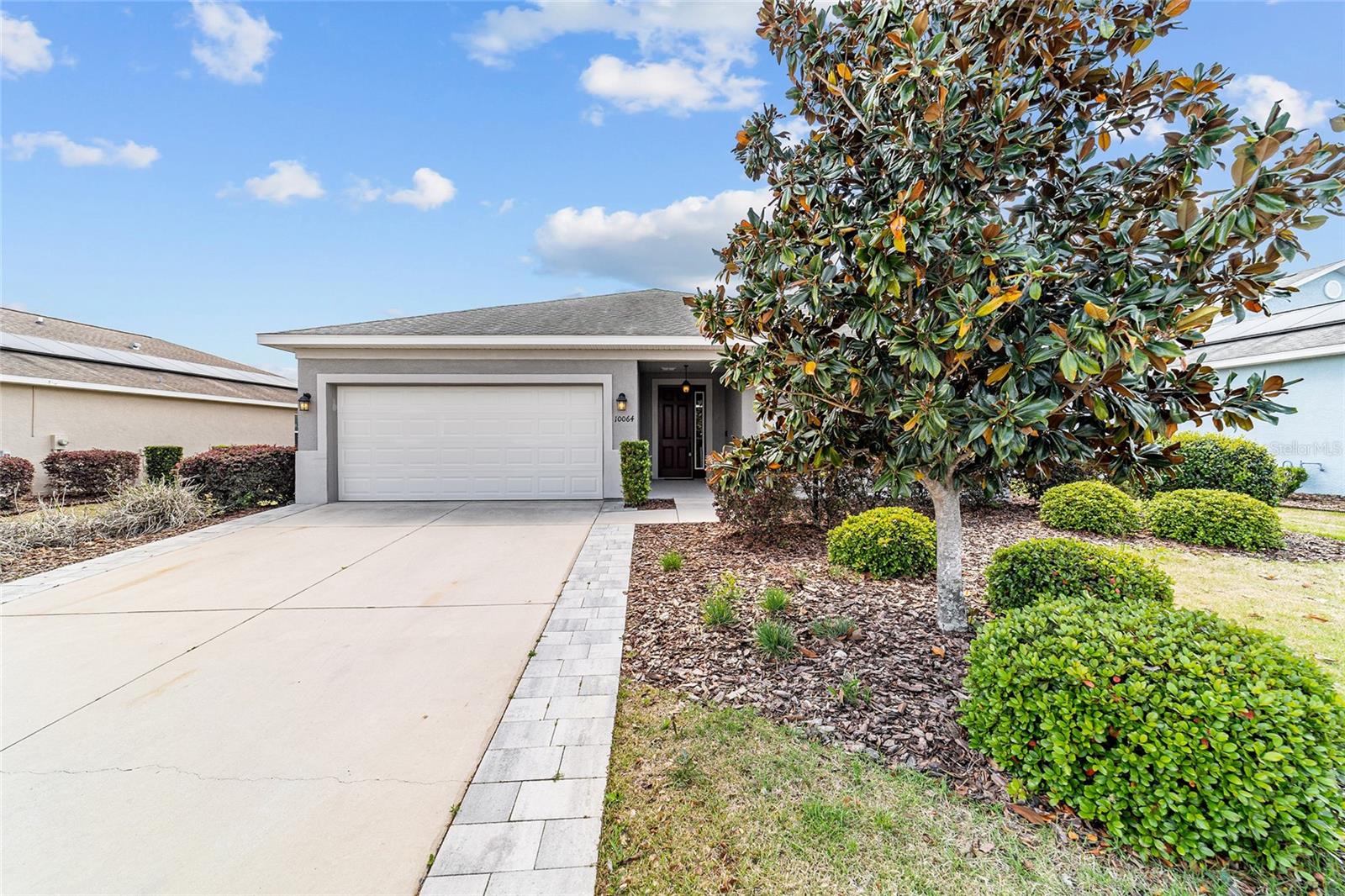 ON TOP OF THE WORLD - AVALON - Residential