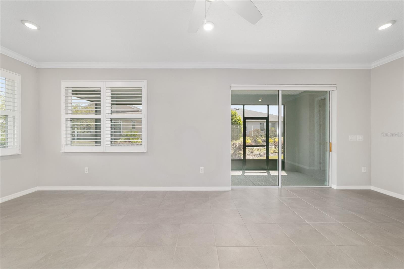 ON TOP OF THE WORLD - AVALON - Residential