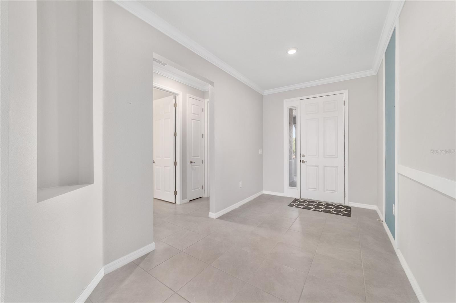 ON TOP OF THE WORLD - AVALON - Residential