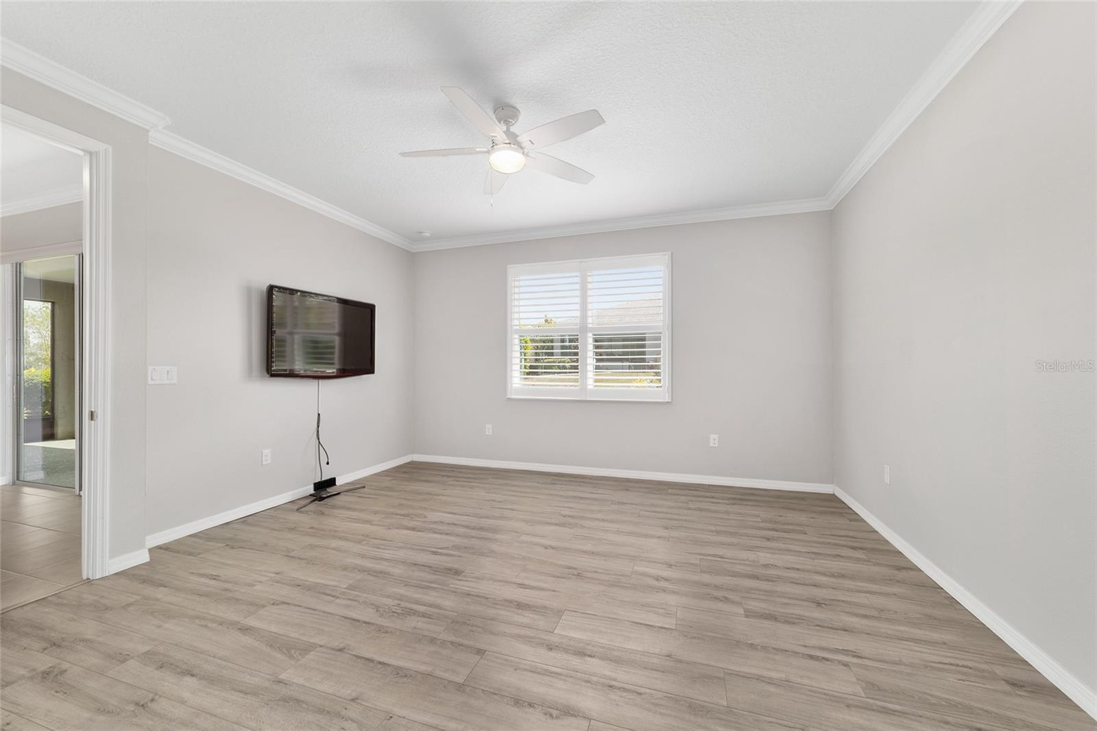 ON TOP OF THE WORLD - AVALON - Residential