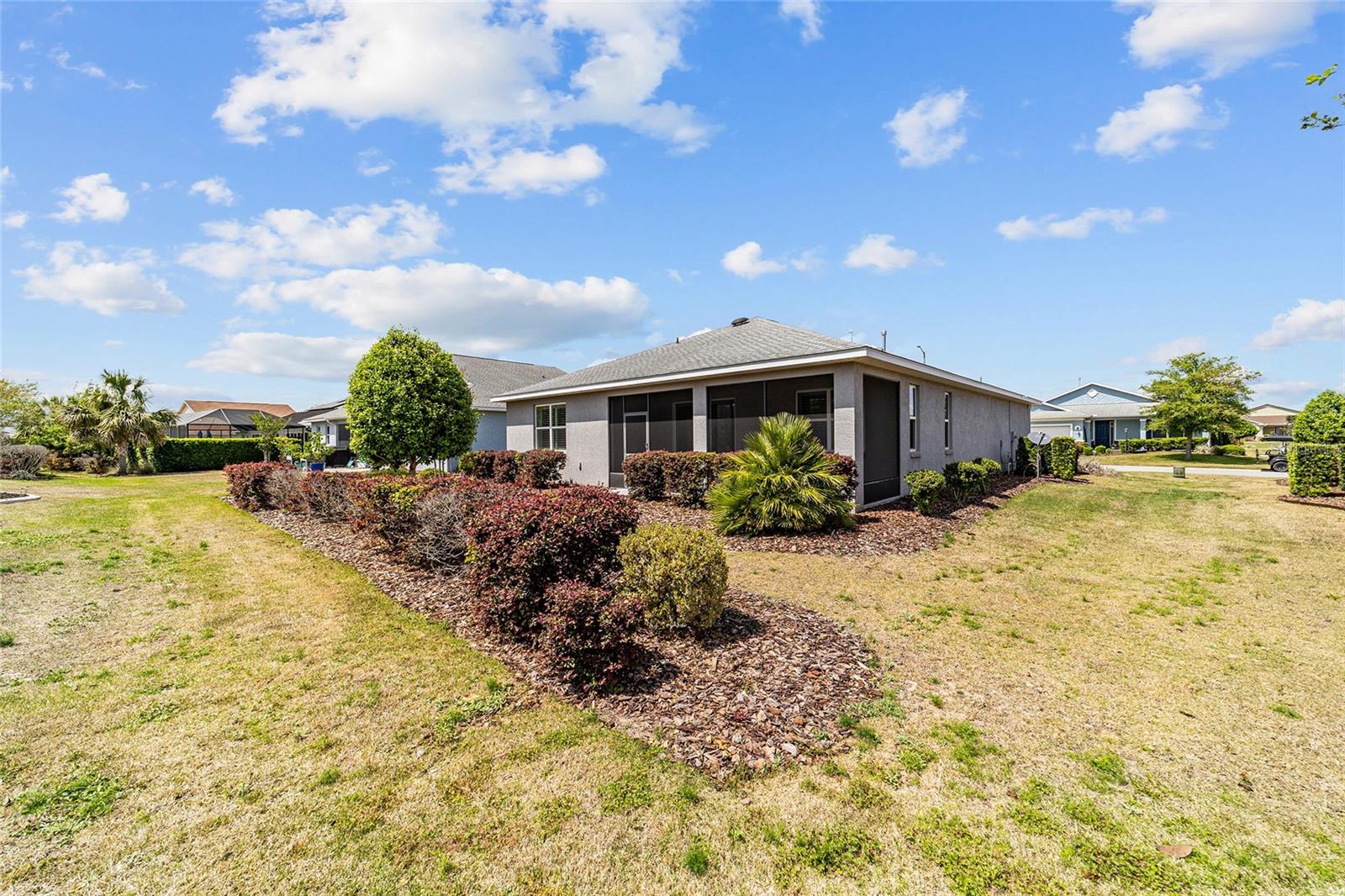 ON TOP OF THE WORLD - AVALON - Residential