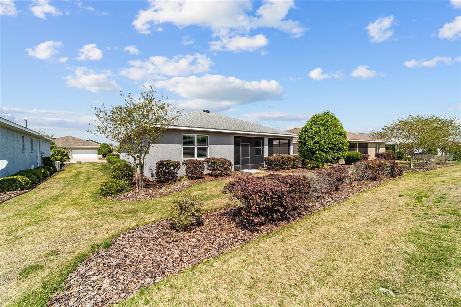 ON TOP OF THE WORLD - AVALON - Residential