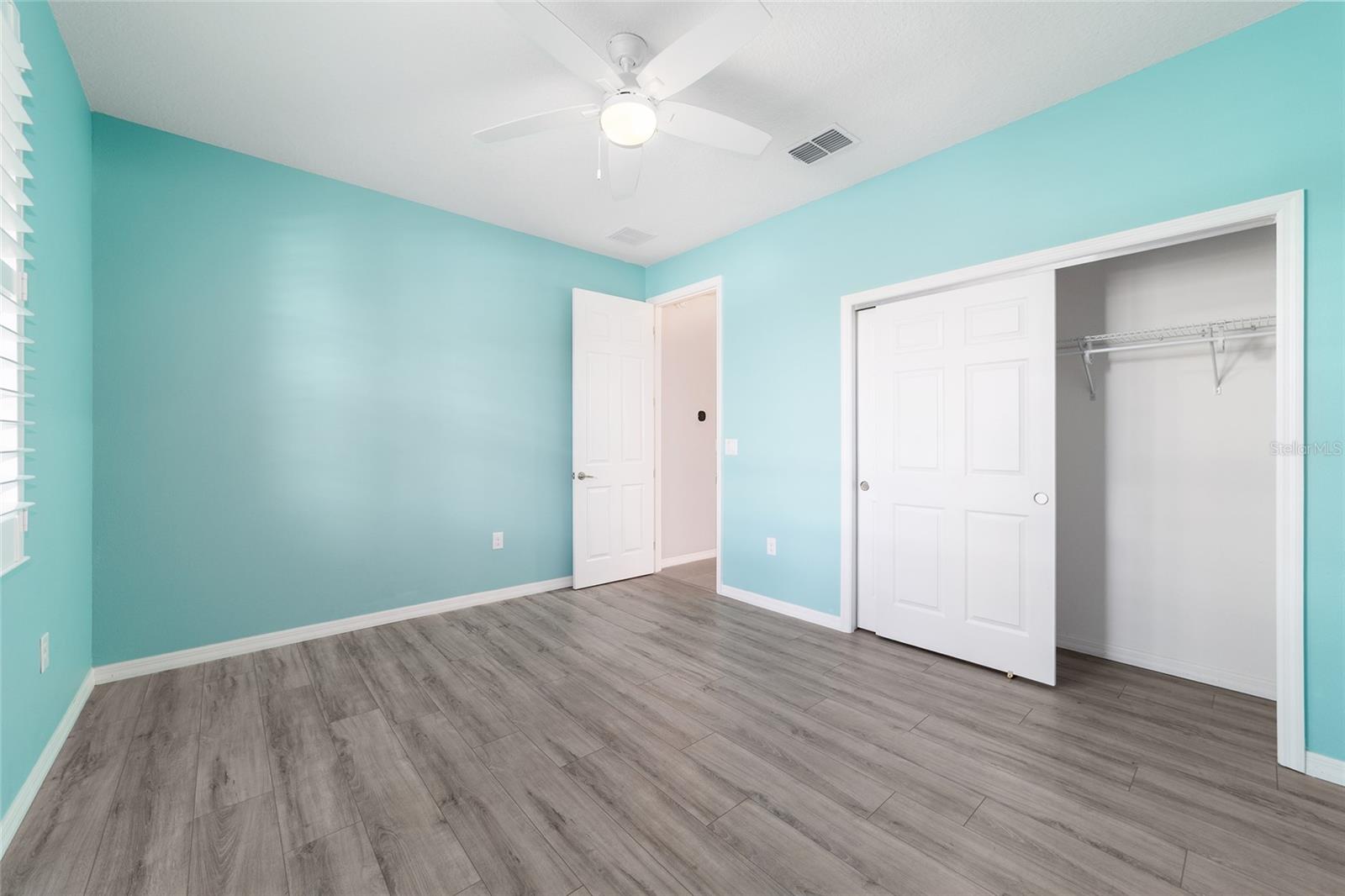 ON TOP OF THE WORLD - AVALON - Residential