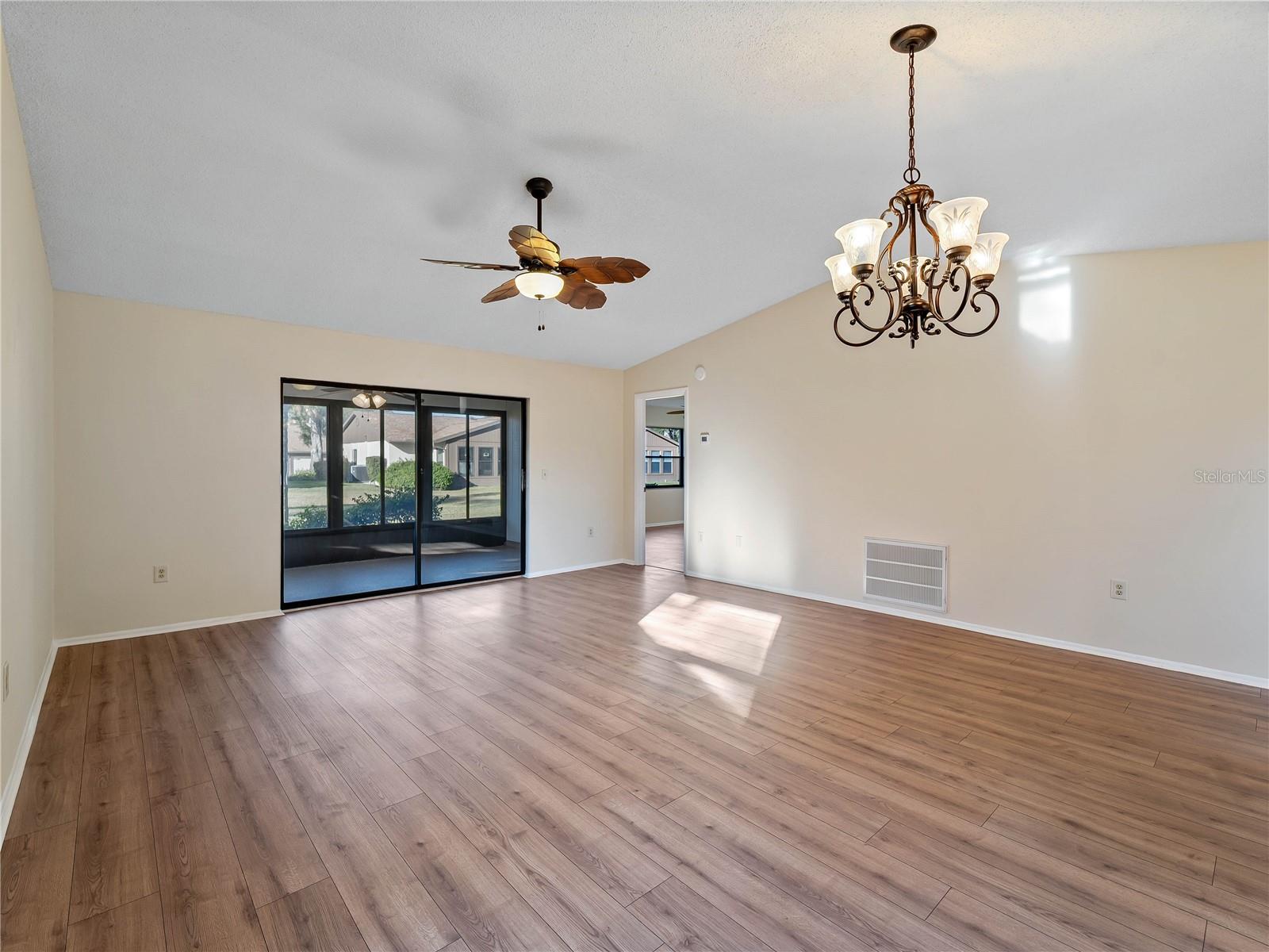 VILLAGE OAKS SEC B - Residential