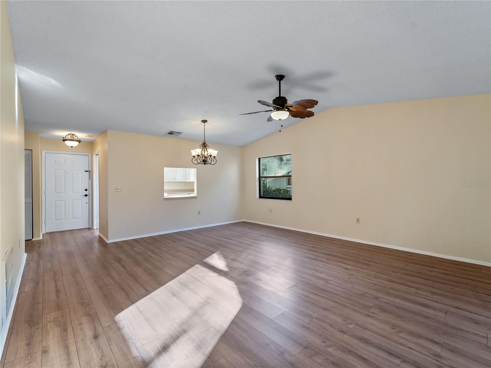 VILLAGE OAKS SEC B - Residential