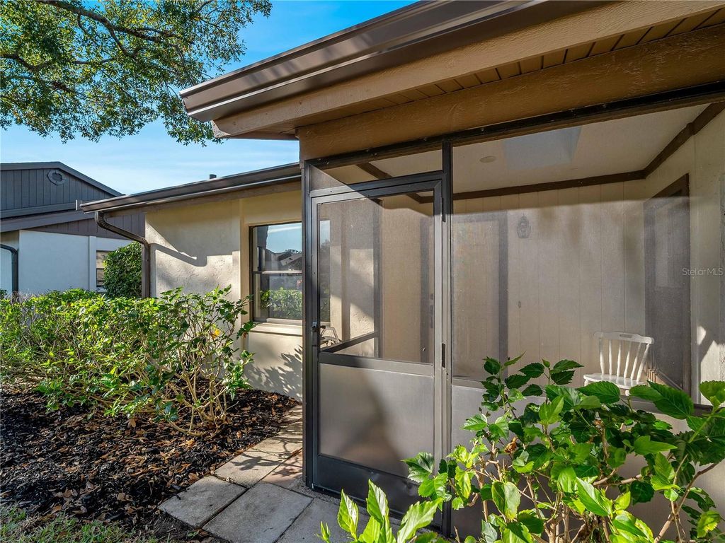 Photo of 365 Oak Hill Way #32, Sarasota, FL 34232 (MLS # A4677958)