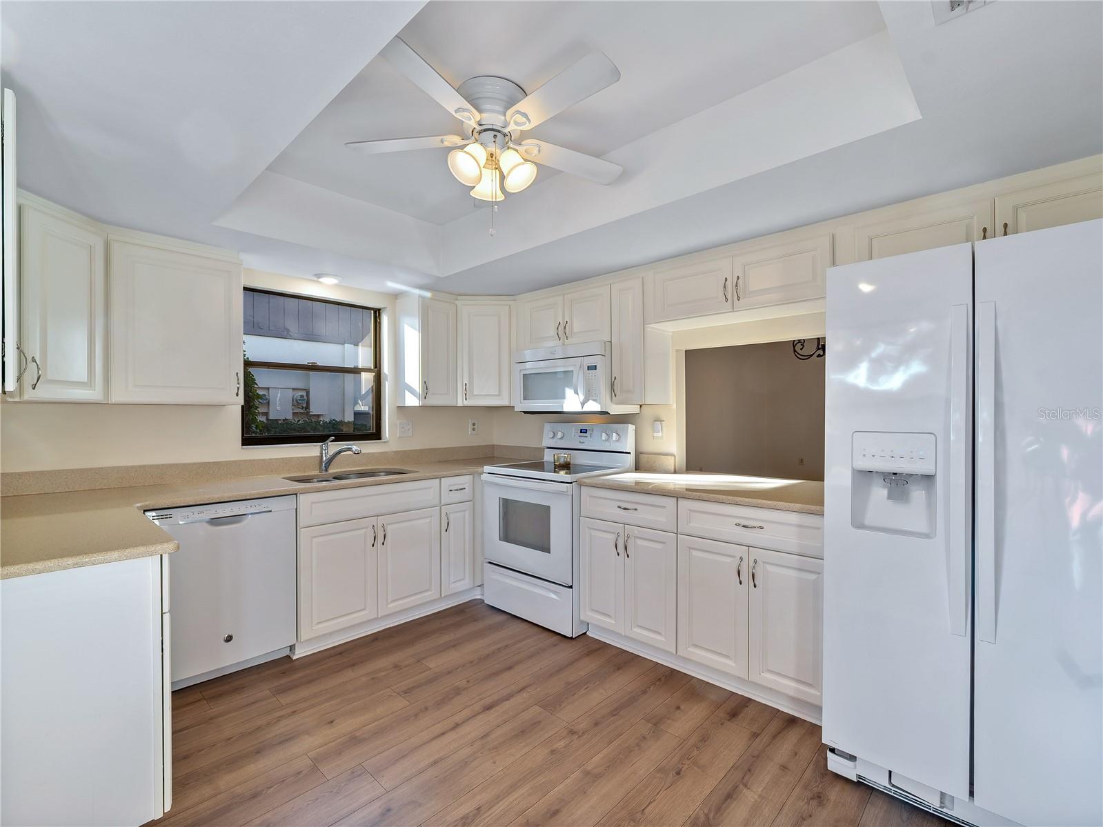 VILLAGE OAKS SEC B - Residential