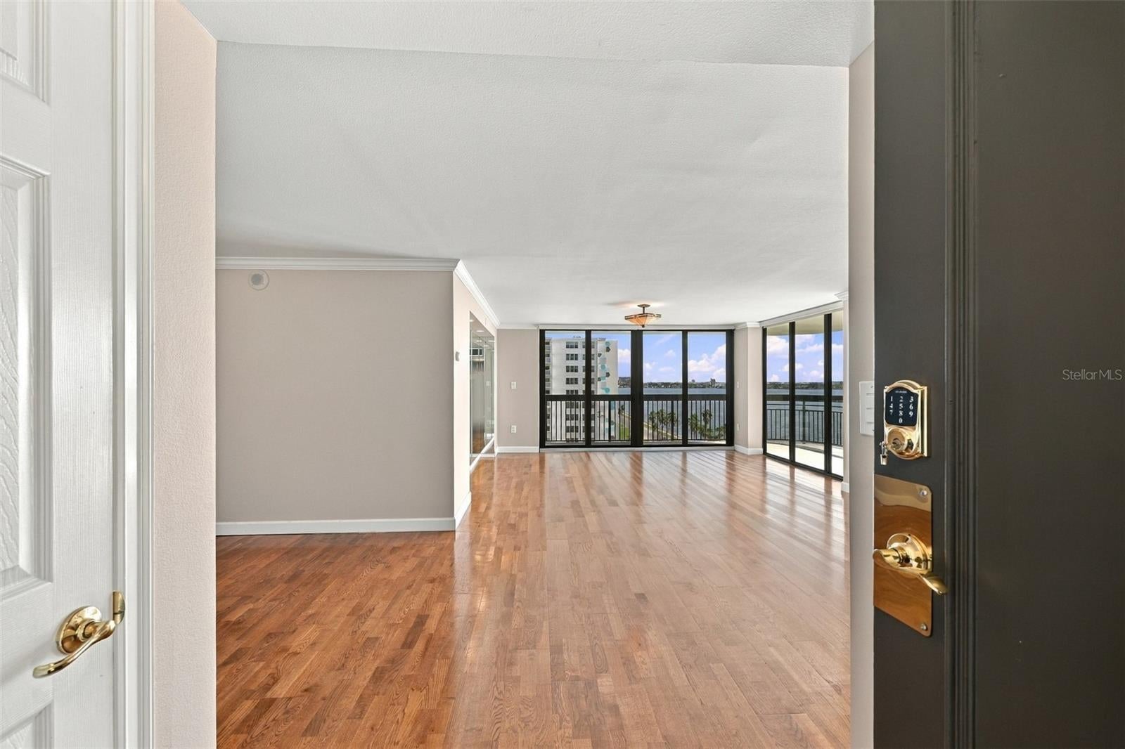 2413 BAYSHORE BOULEVARD 1005